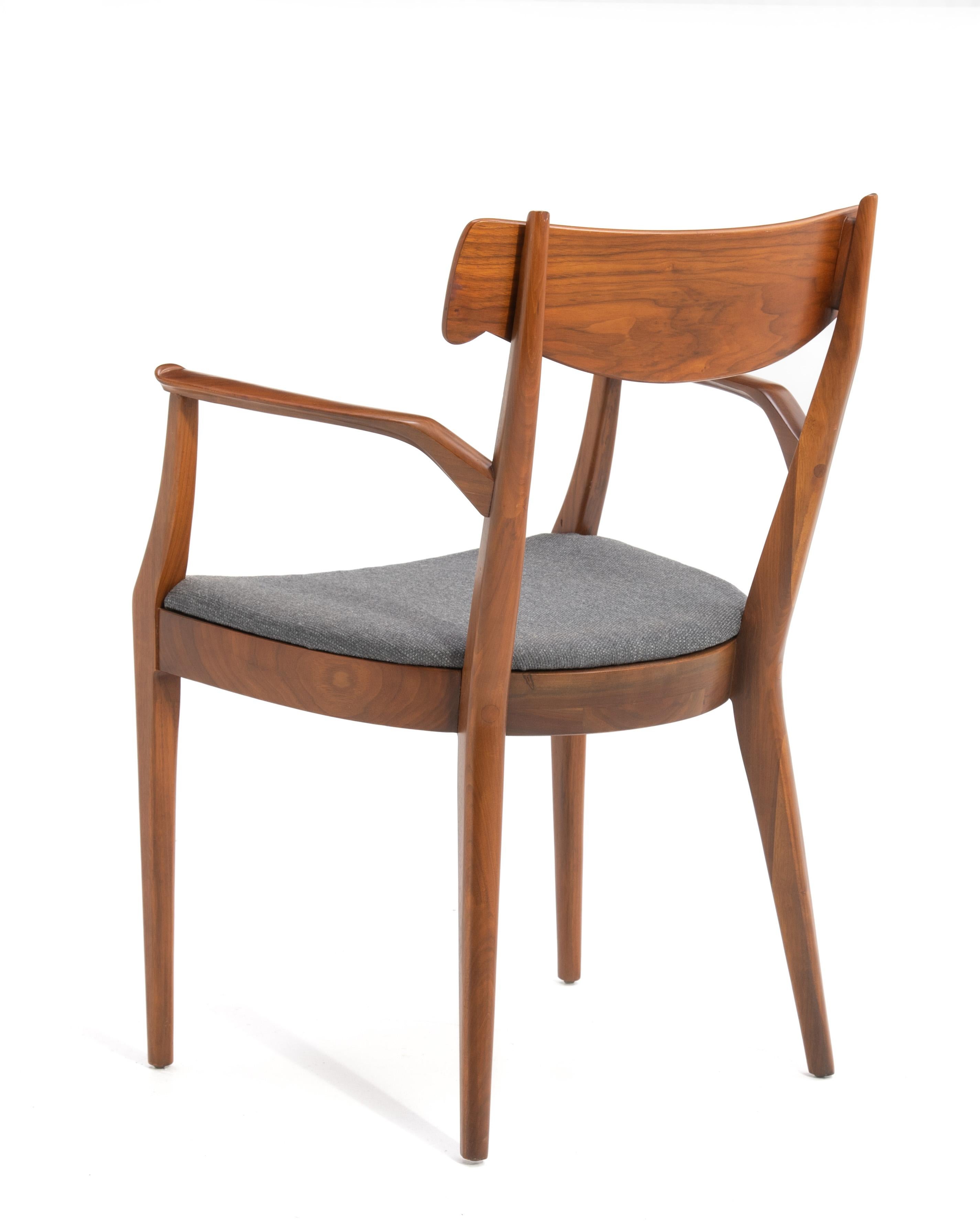 Milieu du XXe siècle Fauteuil de salle à manger en noyer et palissandre Drexel Declaration Kipp Stewart Mid Century