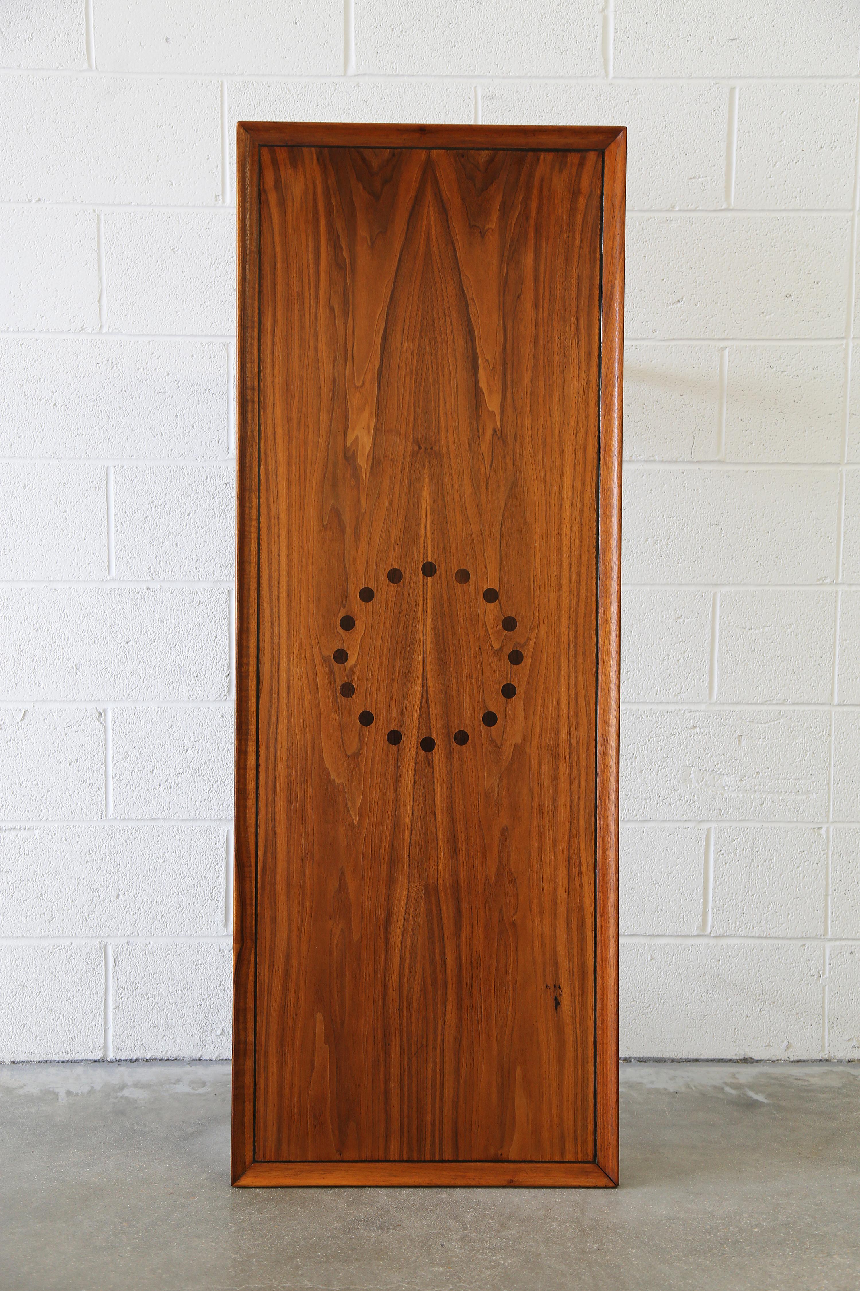 Table basse en noyer Drexel Declaration, Kipp Stewart Mid Century Modernity en vente 4