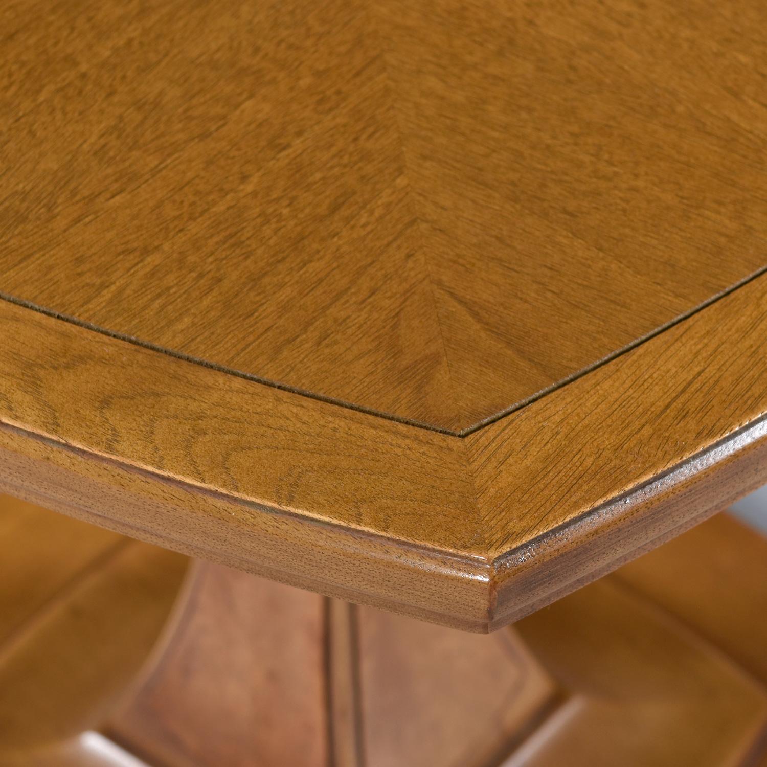 Drexel Eastrend Cocktail-Beistelltisch aus Pekannussholz und Wurzelholz im Biedermeier-Stil mit Sockel im Angebot 4