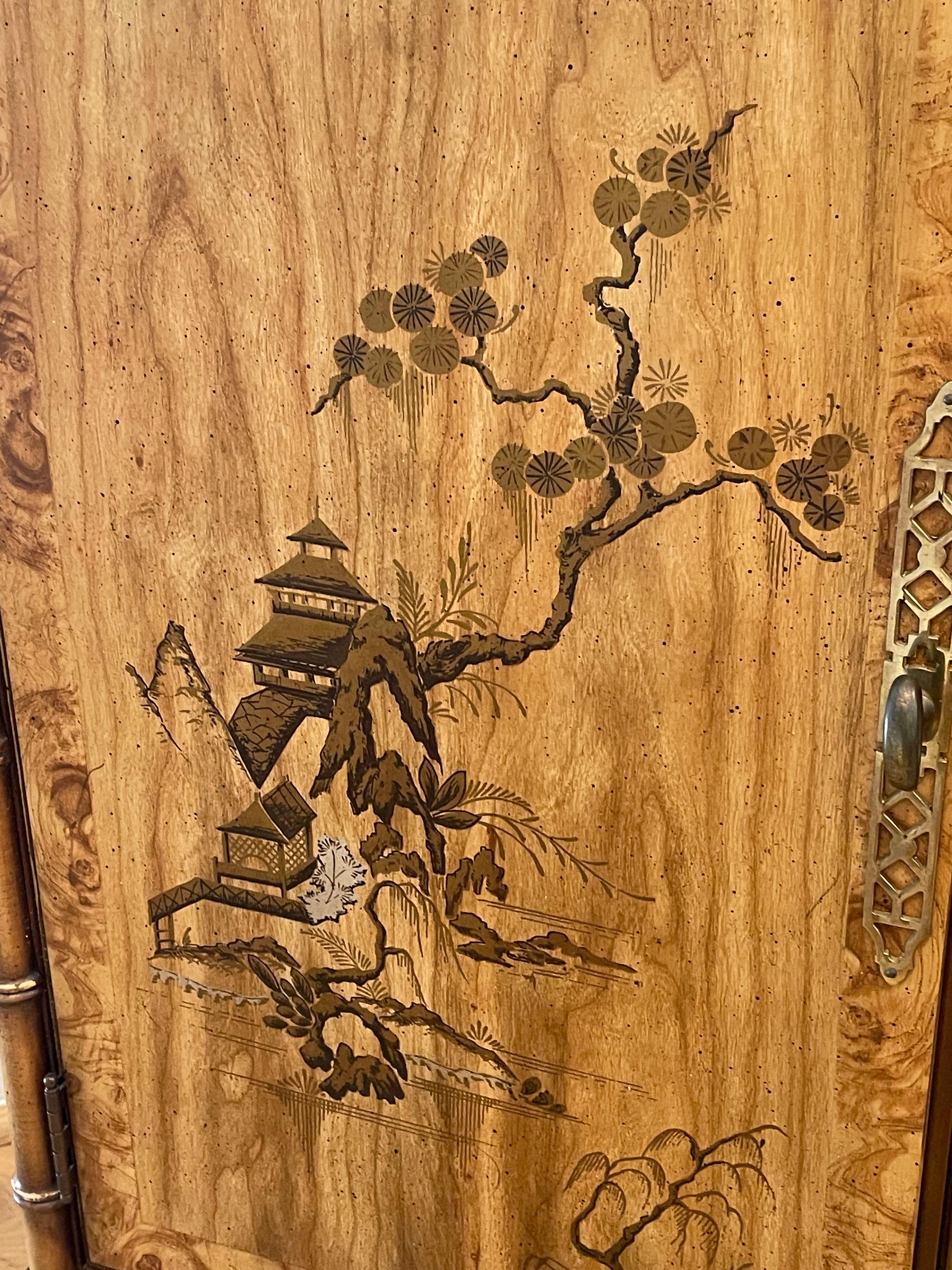 Fab Drexel  Comodino Heritage in finto bambù Chinoiserie in vendita 1