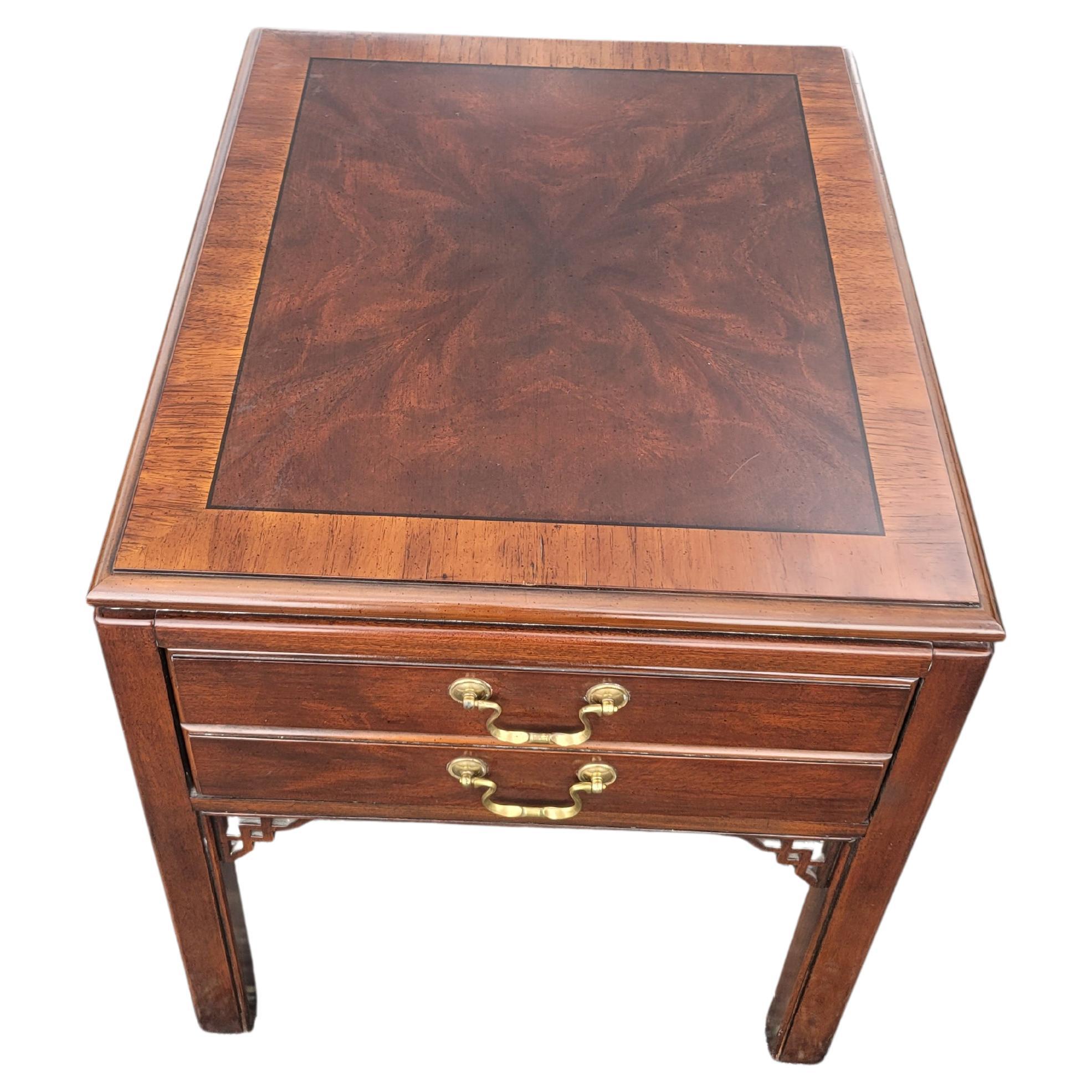 Brass Drexel Flame Mahogany Banded Chippendale Side Table For Sale
