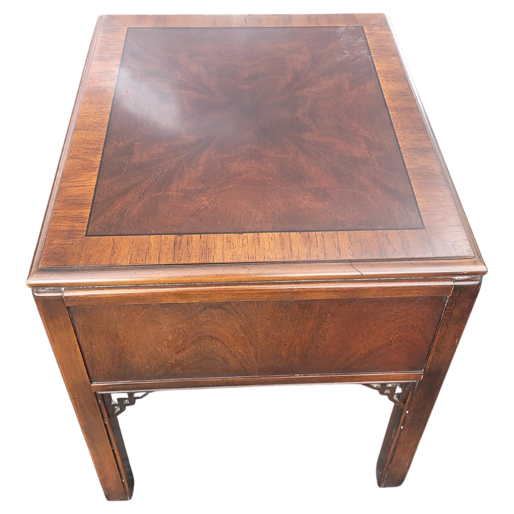 Drexel Flame Mahogany Banded Chippendale Side Table For Sale 1