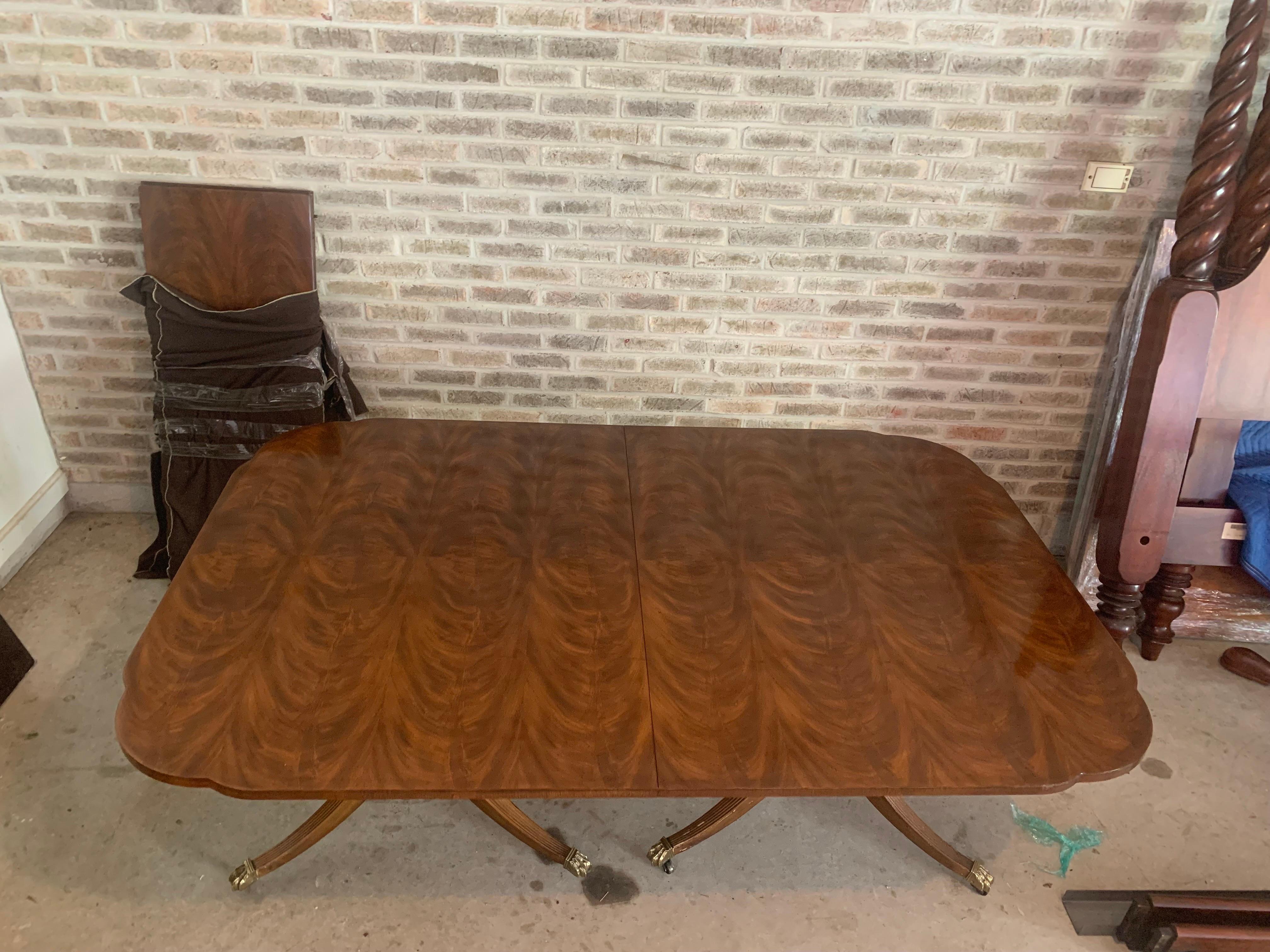 20th Century Drexel Flame Mahogany Georgian Style Double Pedestal Dining Table