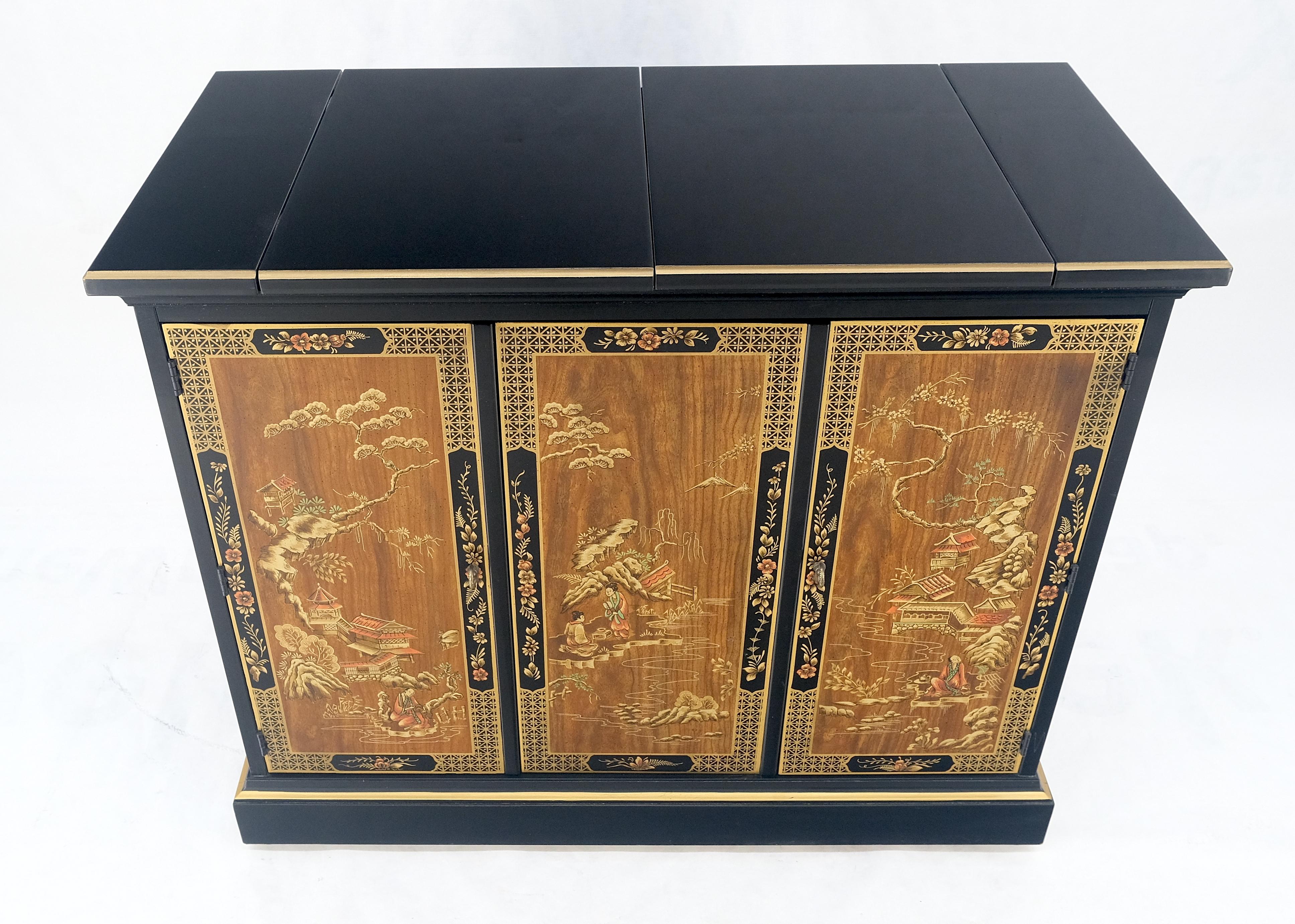 Mid-Century Modern Drexel Flip Top Serving Sideboard Bar on Wheels Chinoiserie Style Black Lacquer For Sale