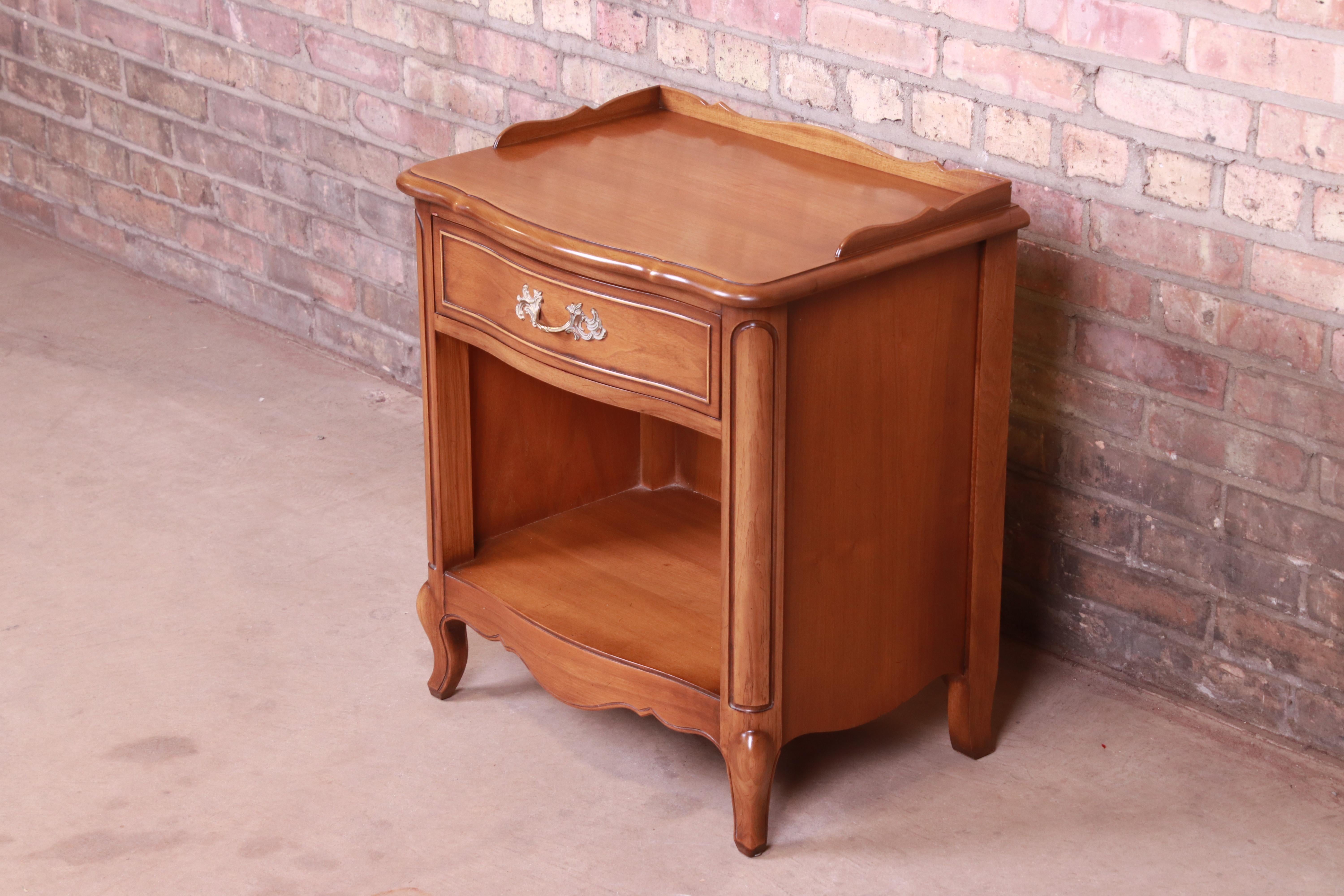 Drexel French Provincial Louis XV Carved Walnut Nightstand, circa 1950s In Good Condition In South Bend, IN