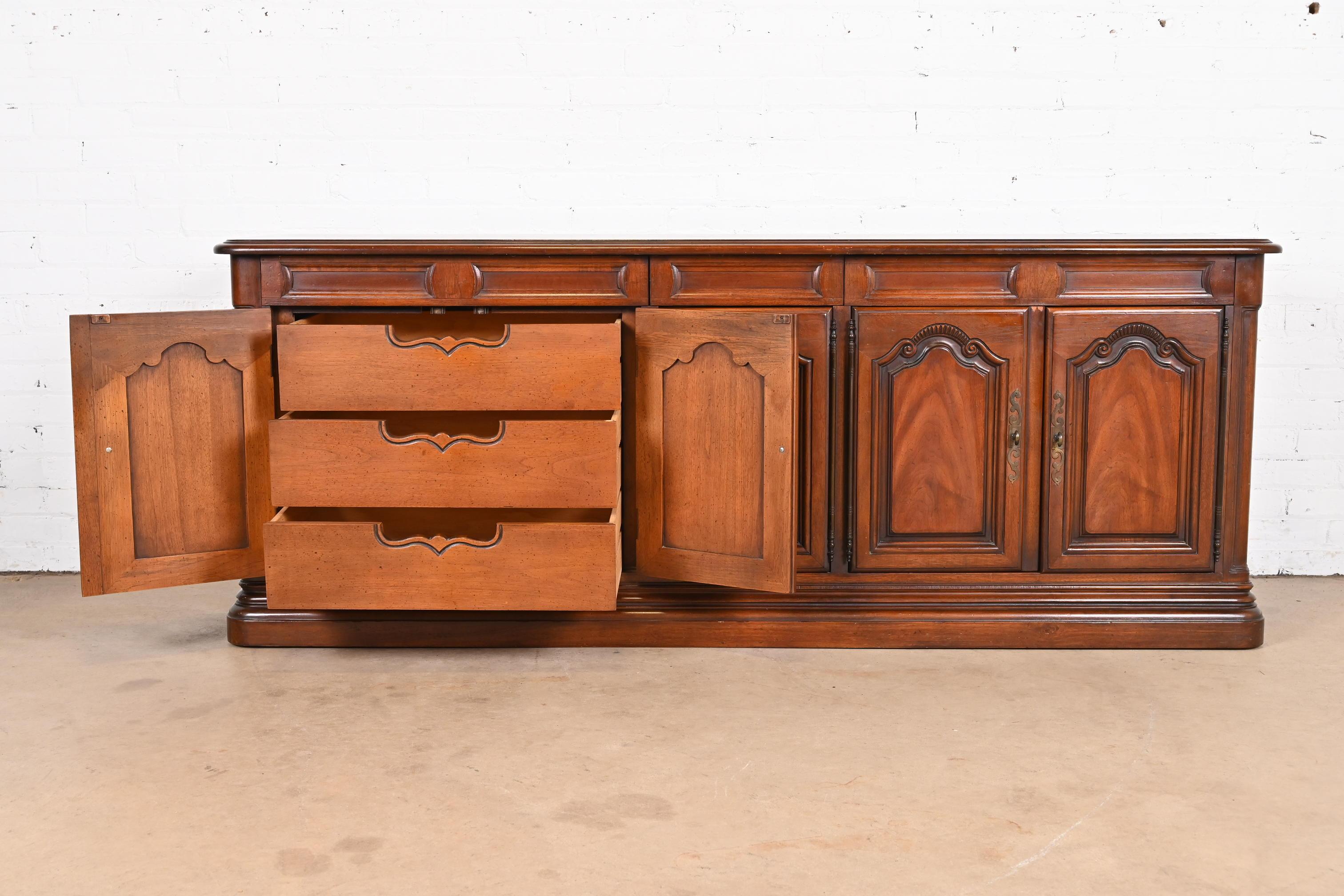 Drexel French Provincial Louis XV Carved Walnut Sideboard or Bar Cabinet For Sale 1
