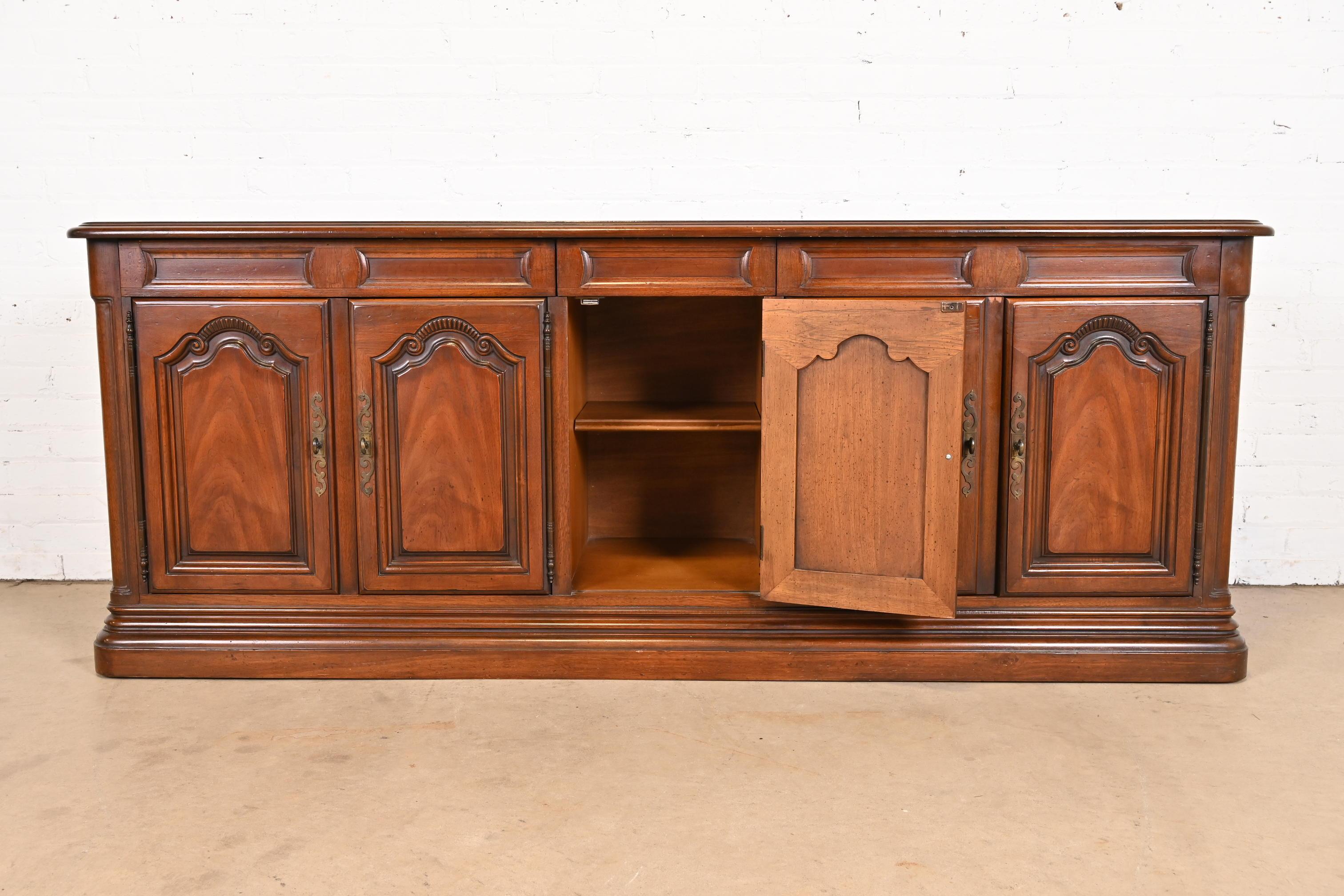Drexel French Provincial Louis XV Carved Walnut Sideboard or Bar Cabinet For Sale 3