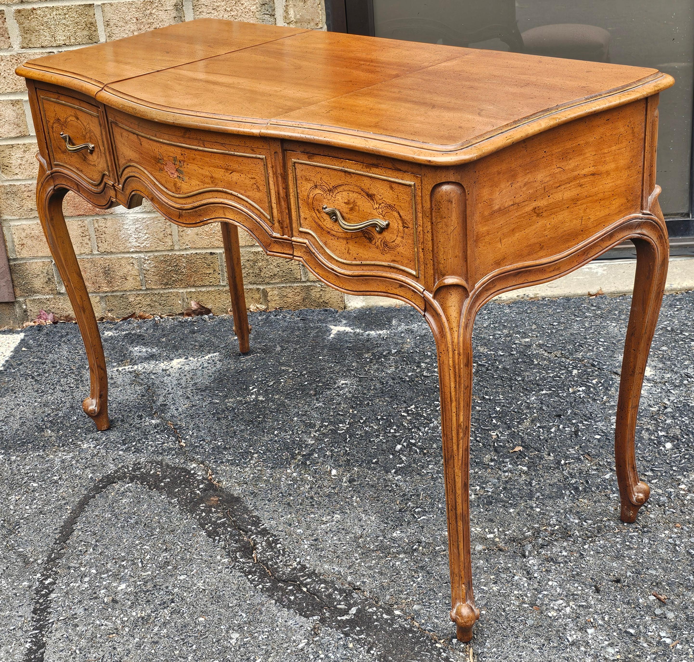 Drexel French Provincial Style Walnut Mirrored Vanity Table with Bench In Good Condition For Sale In Germantown, MD