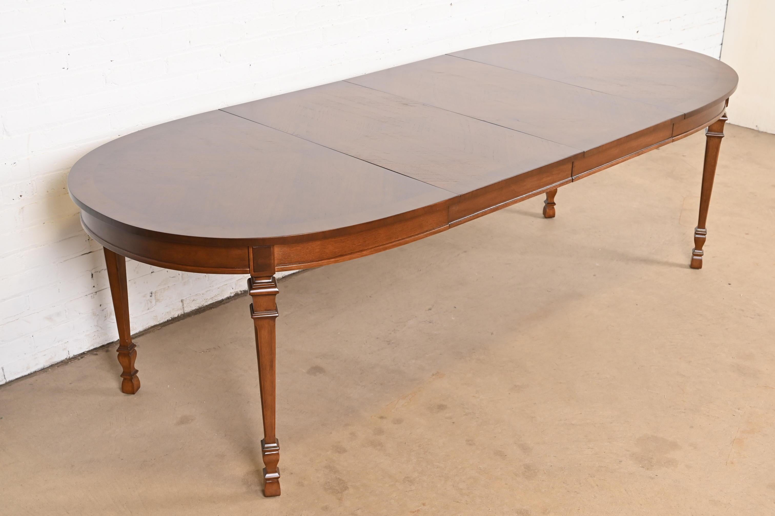 Drexel French Regency Louis XVI Walnut Extension Dining Table, Newly Refinished In Good Condition For Sale In South Bend, IN