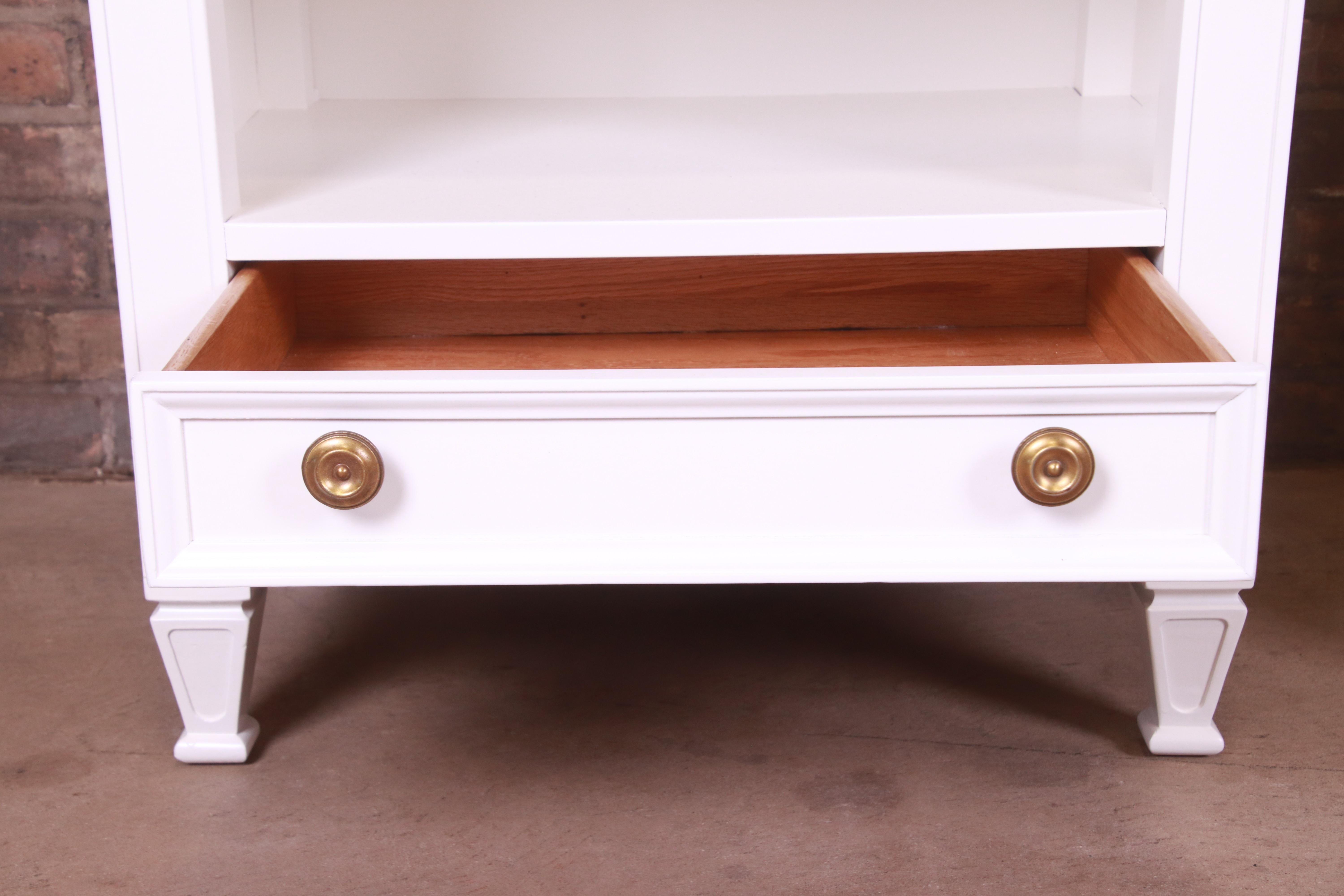 Drexel French Regency Louis XVI White Lacquered Nightstands, Newly Refinished For Sale 5