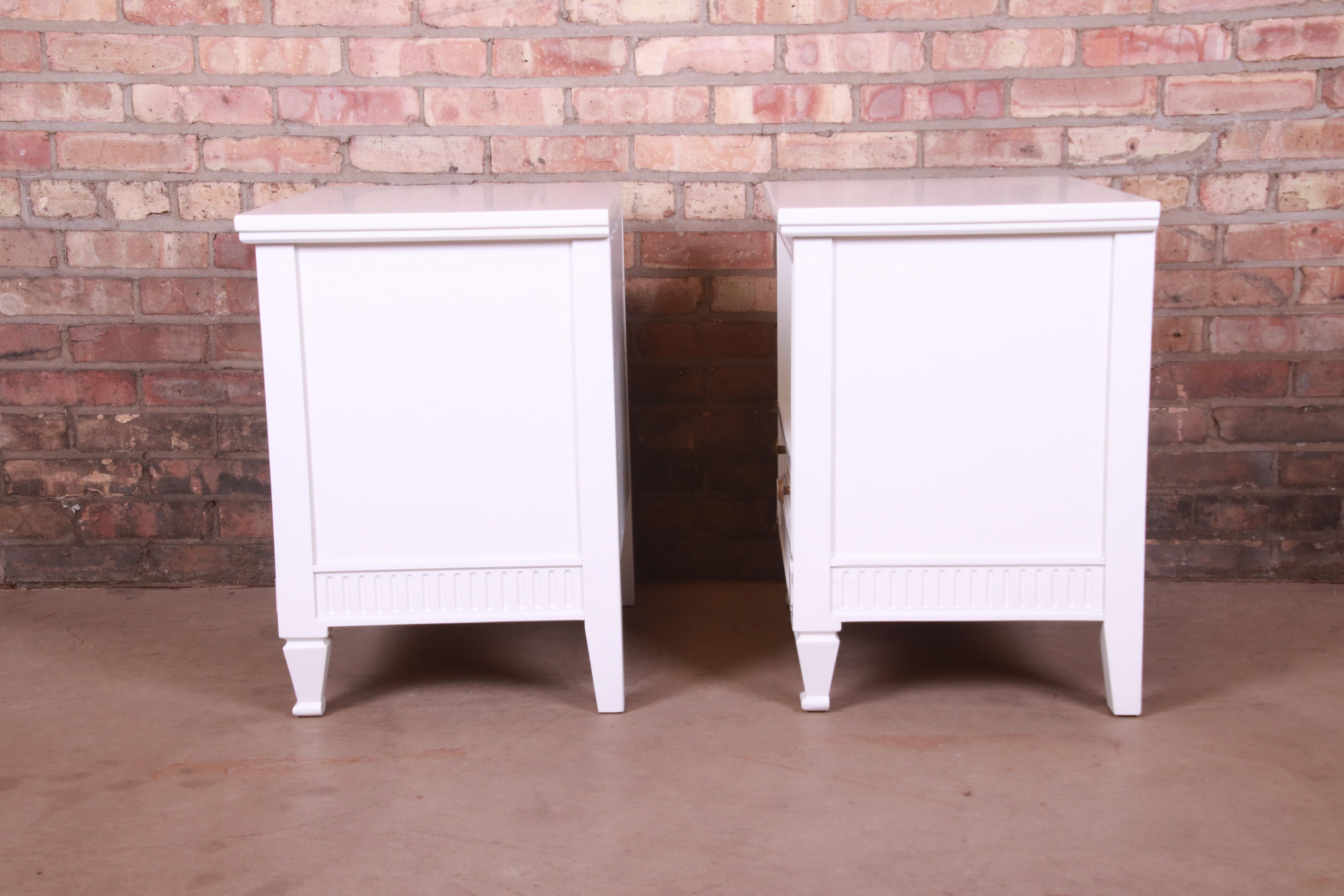 Drexel French Regency Louis XVI White Lacquered Nightstands, Newly Refinished For Sale 7