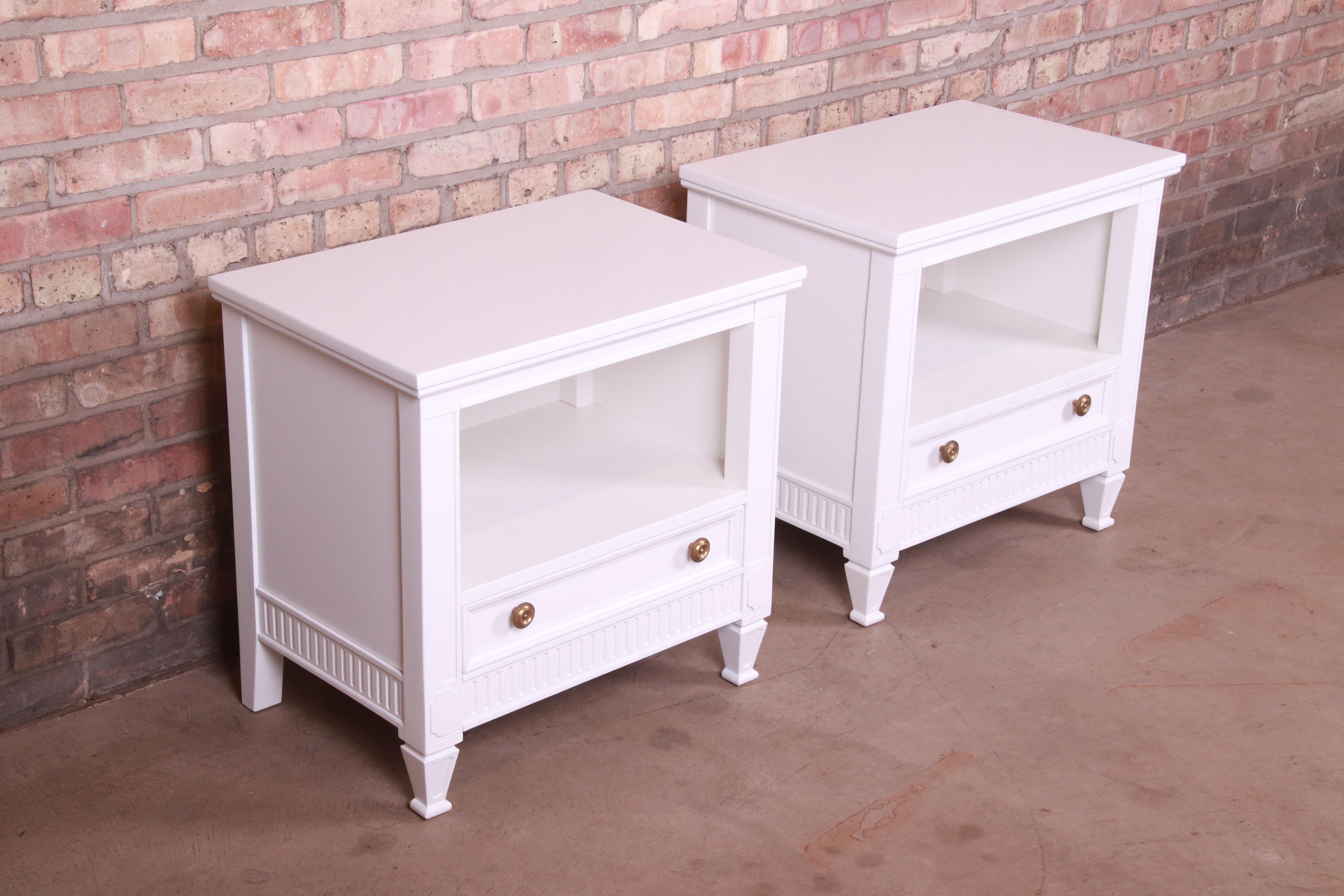 20th Century Drexel French Regency Louis XVI White Lacquered Nightstands, Newly Refinished For Sale