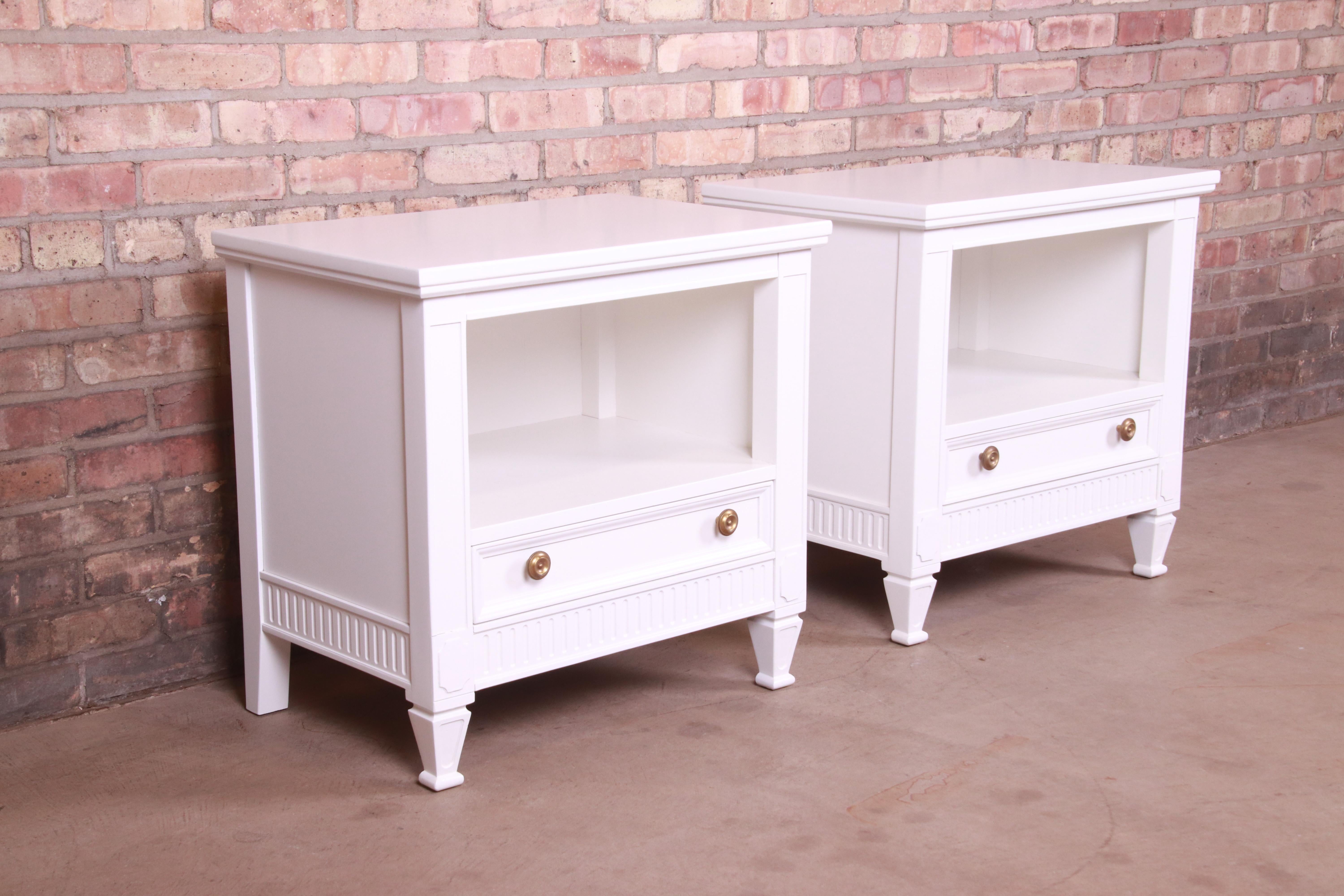 Brass Drexel French Regency Louis XVI White Lacquered Nightstands, Newly Refinished For Sale