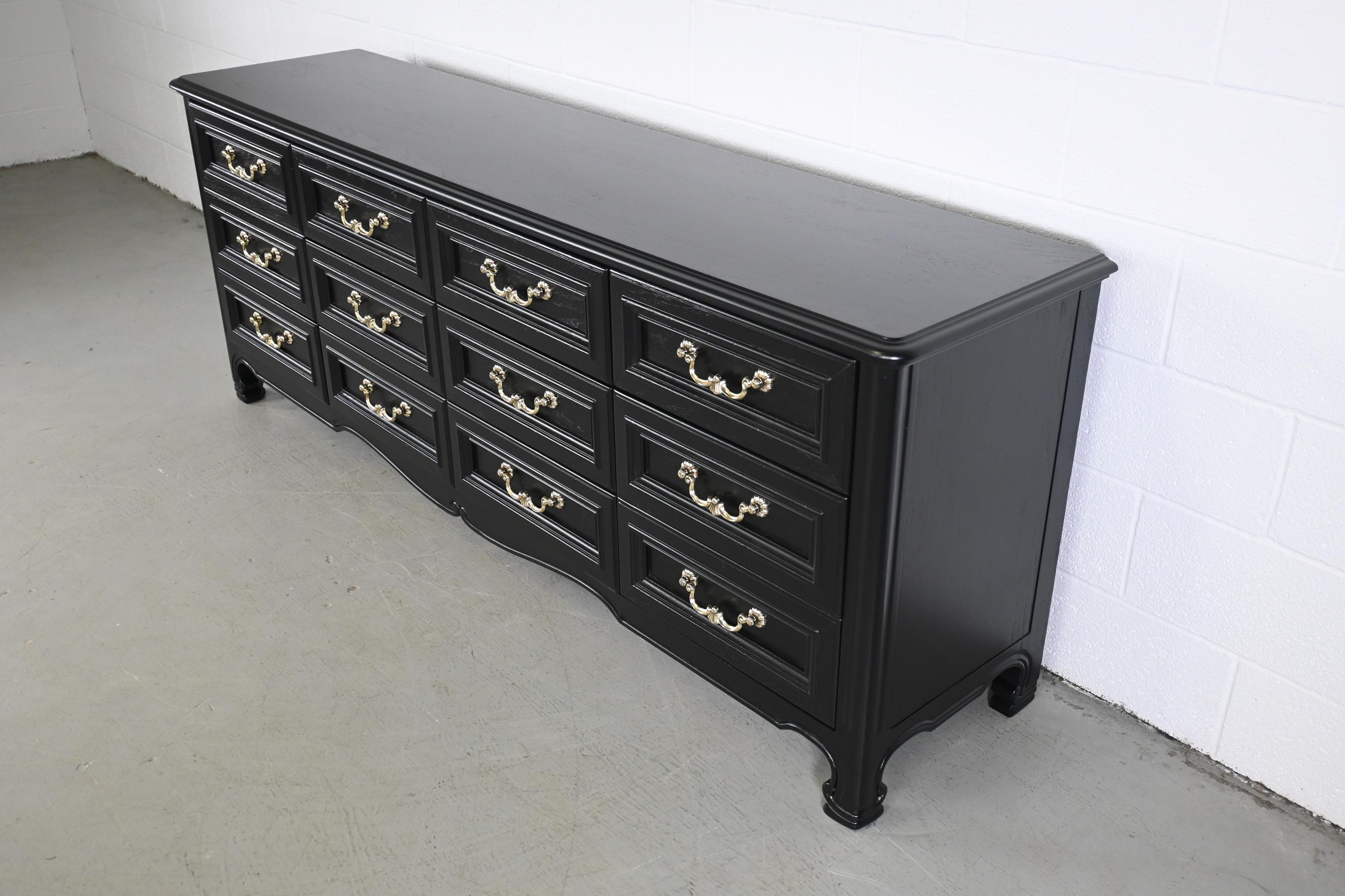 Drexel Furniture French Country Black Lacquered Long Dresser In Good Condition For Sale In Morgan, UT