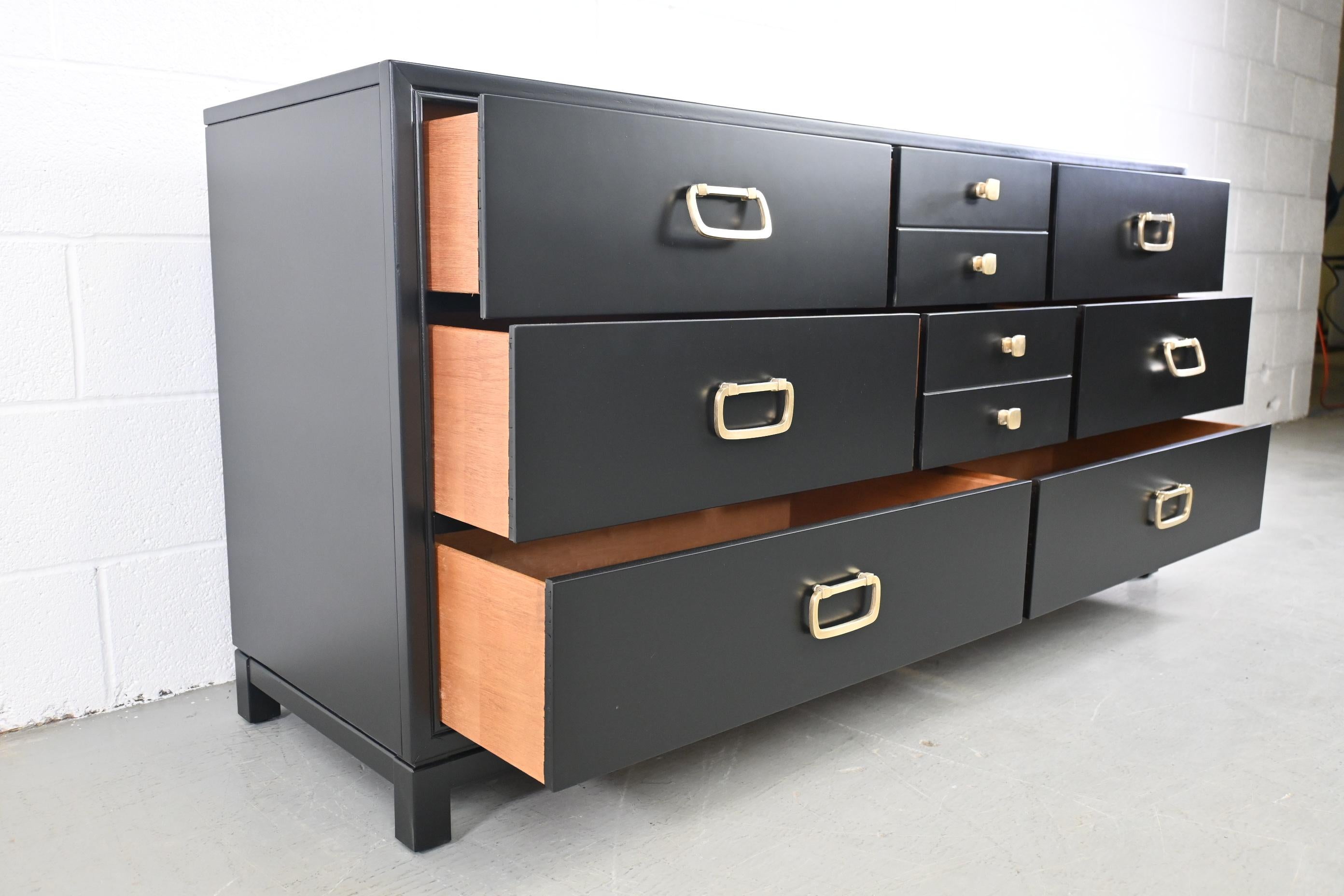 Drexel Furniture Mid-Century Modern Black Lacquered Dresser with Brass Hardware For Sale 1