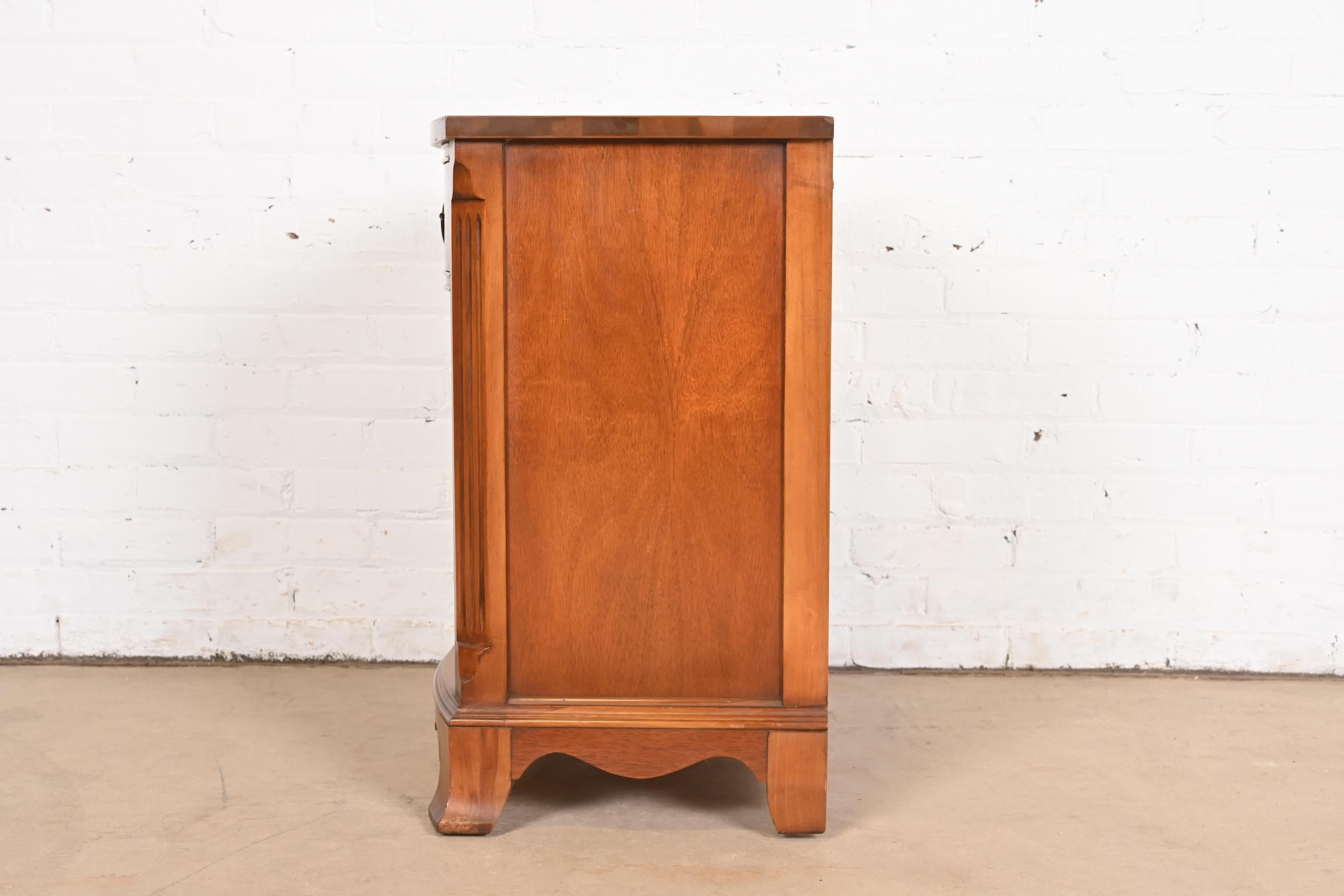 Drexel Georgian Carved Mahogany Nightstand, 1950s For Sale 7