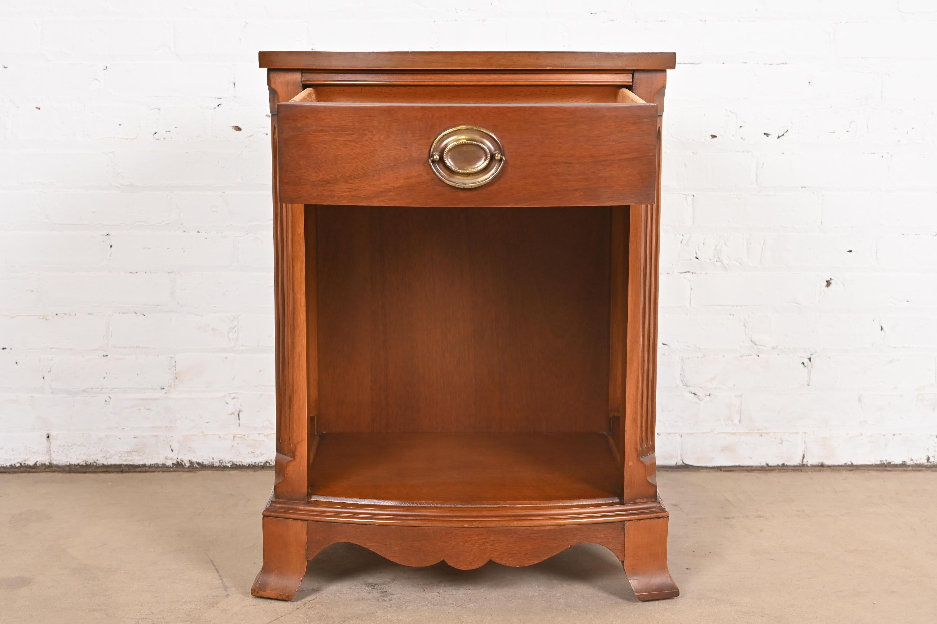 Drexel Georgian Carved Mahogany Nightstand, 1950s For Sale 1