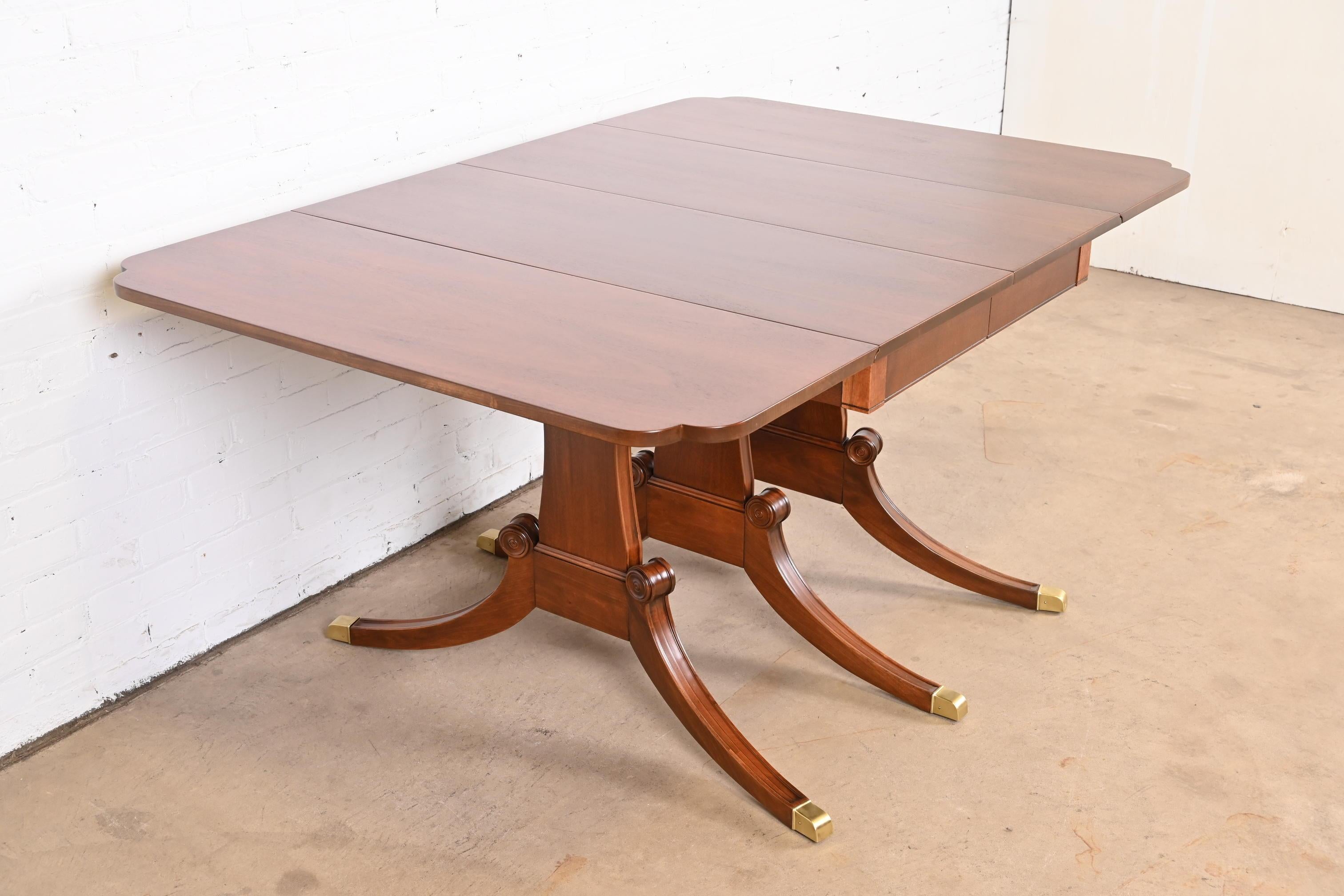 Brass Drexel Georgian Mahogany Triple Pedestal Extension Dining Table, Refinished For Sale