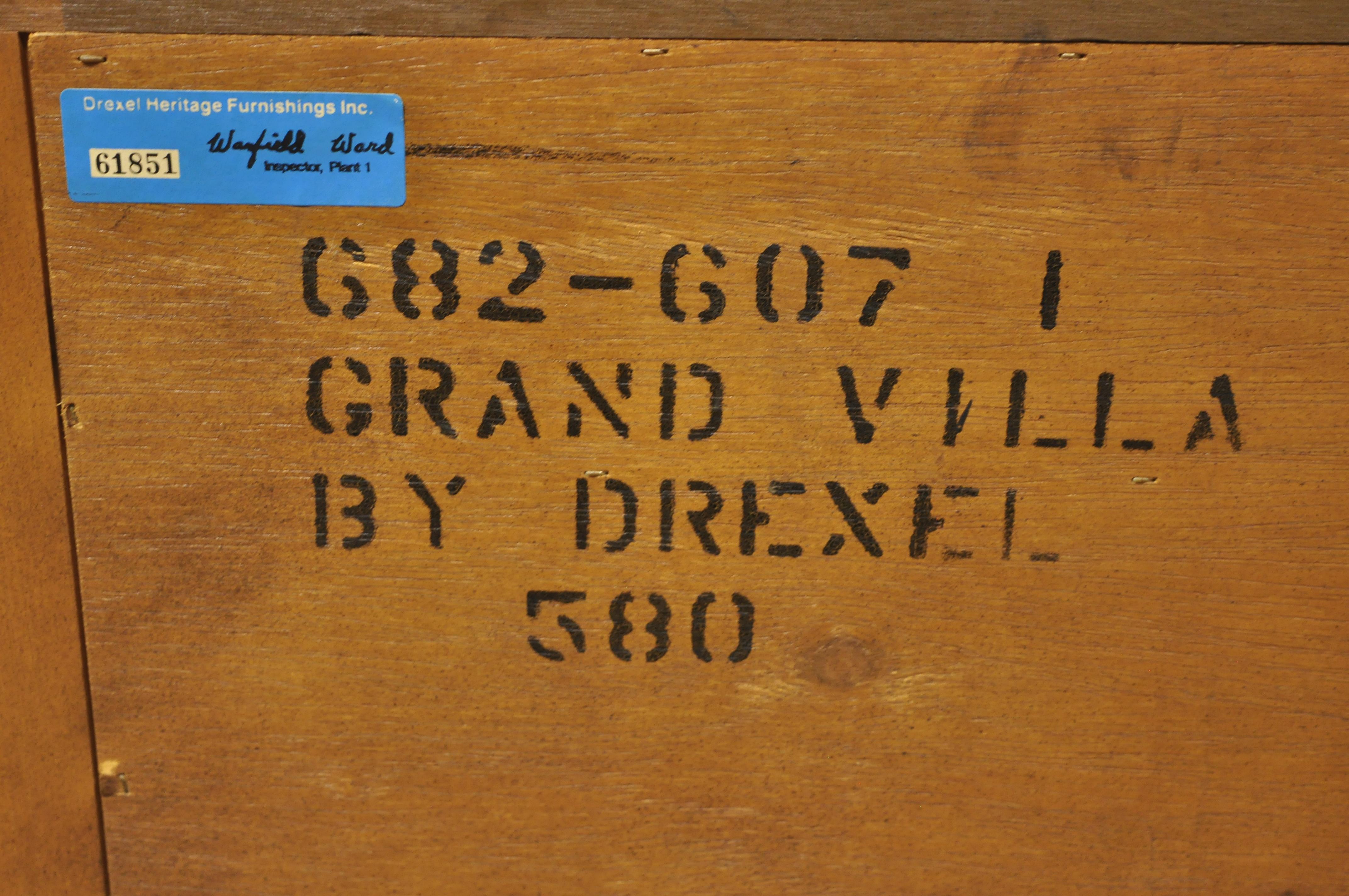 Drexel Grand Villa 3 Drawer Oak Bombe Commode Chest Nightstand Dresser 2