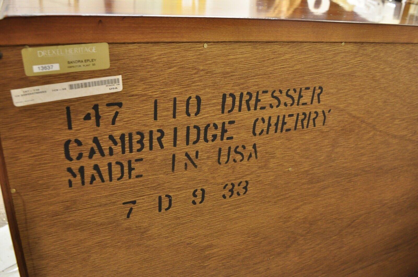 Commode à quatre tiroirs en bois de cerisier de Cambridge Drexel Heritage en vente 3
