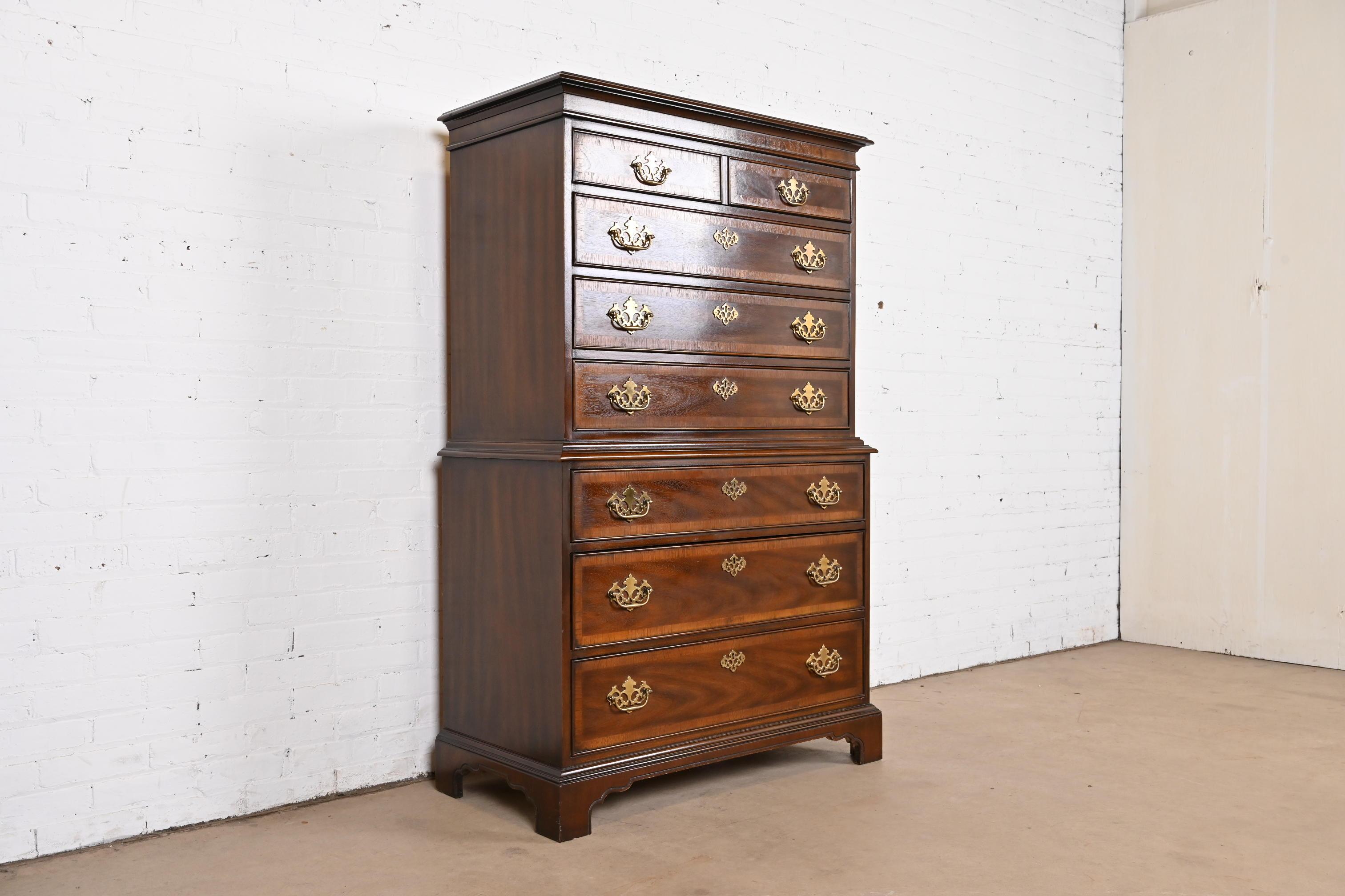 Drexel Heritage Chippendale Banded Mahogany Highboy Dresser In Good Condition For Sale In South Bend, IN