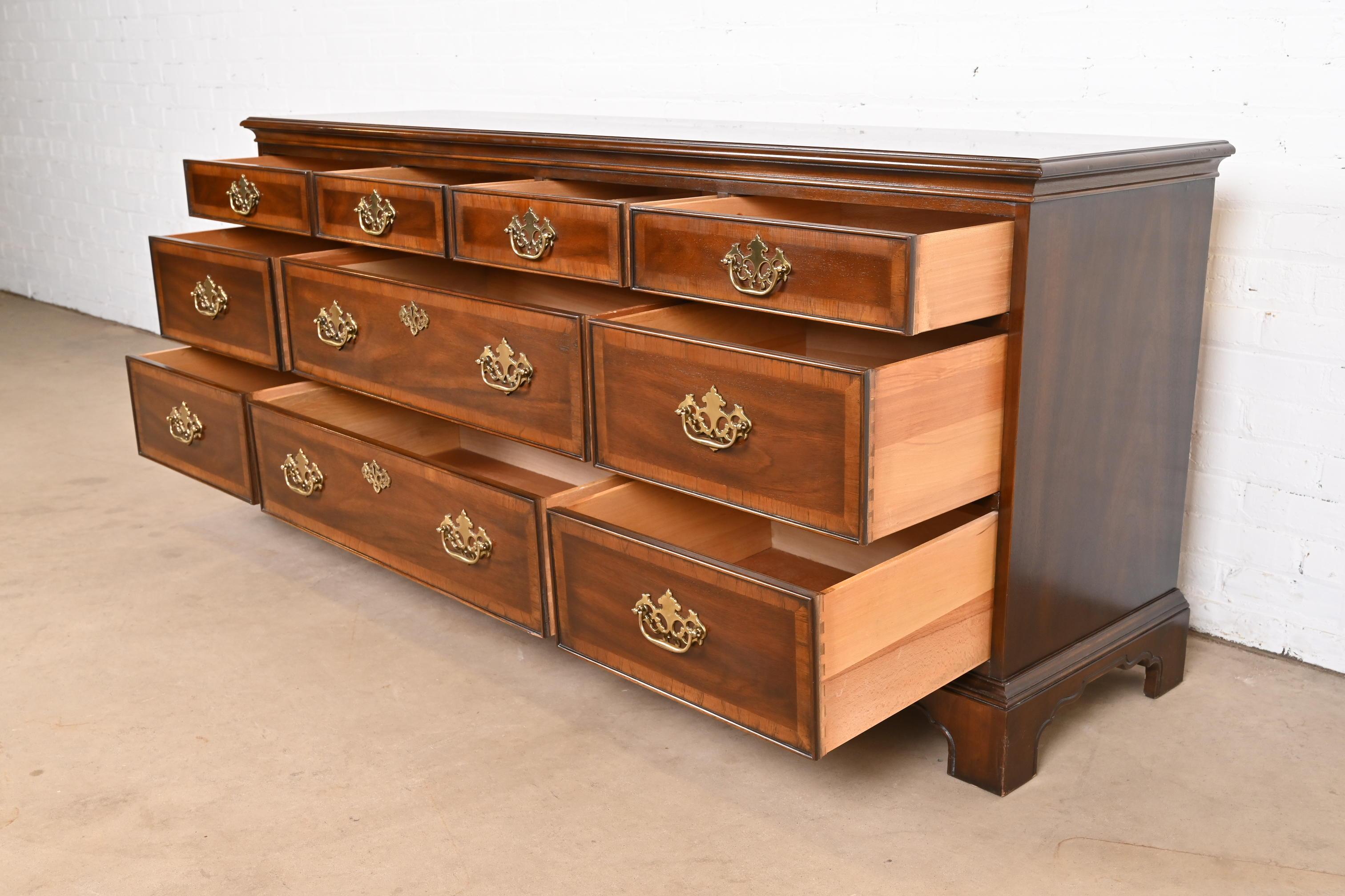Drexel Heritage Chippendale Banded Mahogany Ten-Drawer Dresser or Credenza 4