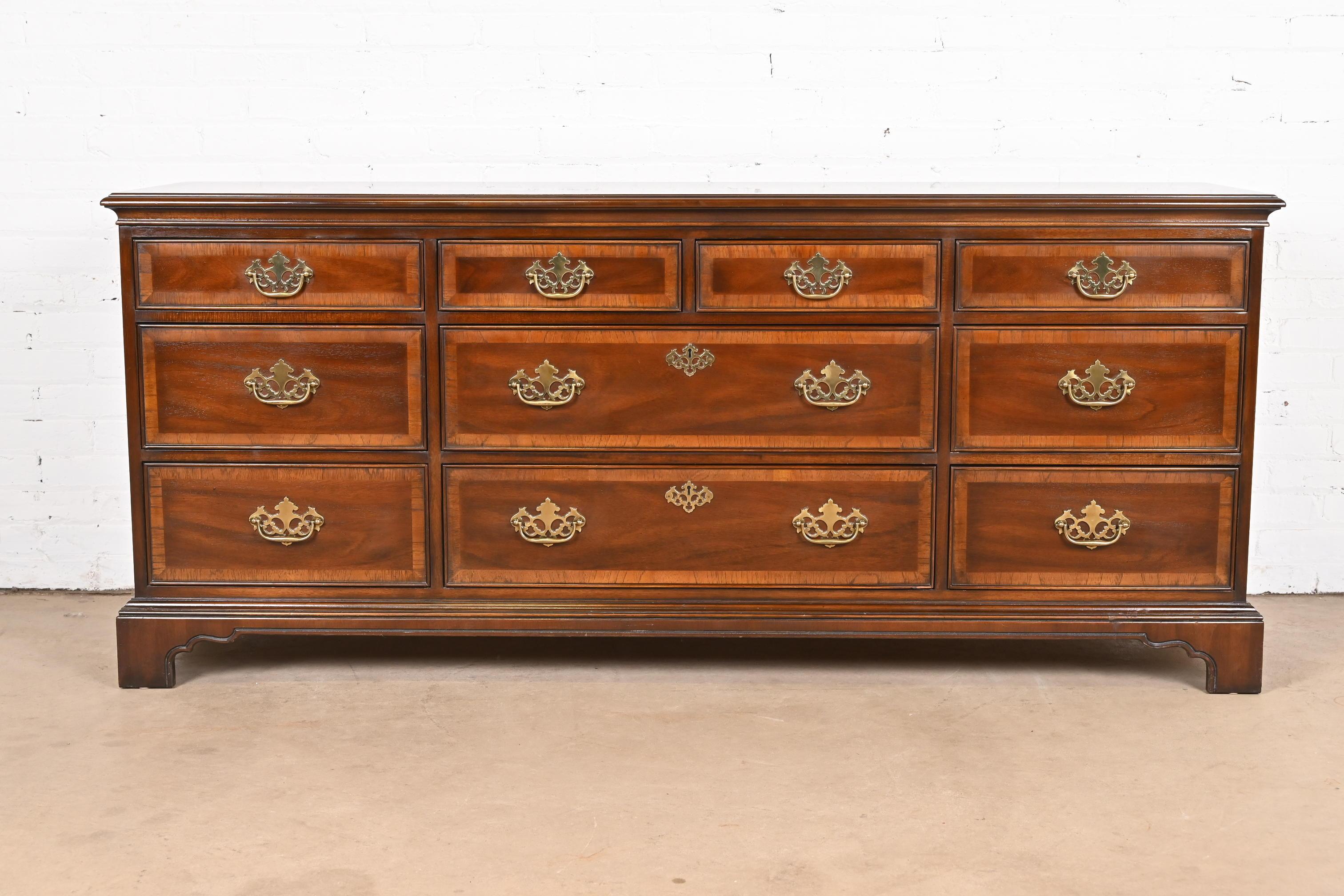 American Drexel Heritage Chippendale Banded Mahogany Ten-Drawer Dresser or Credenza