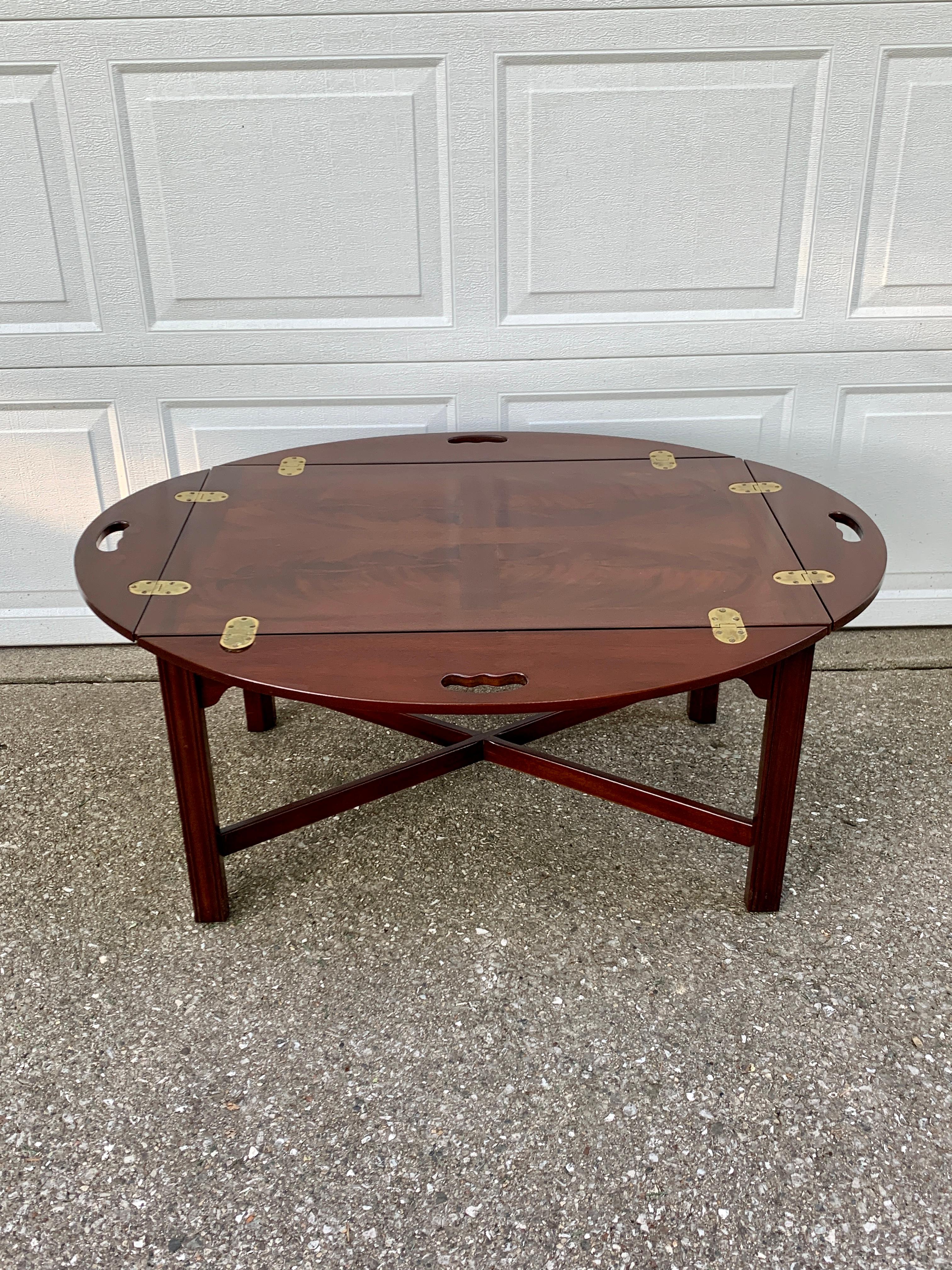 Late 20th Century Drexel Heritage Chippendale Carved Mahogany Butler’s Coffee Table