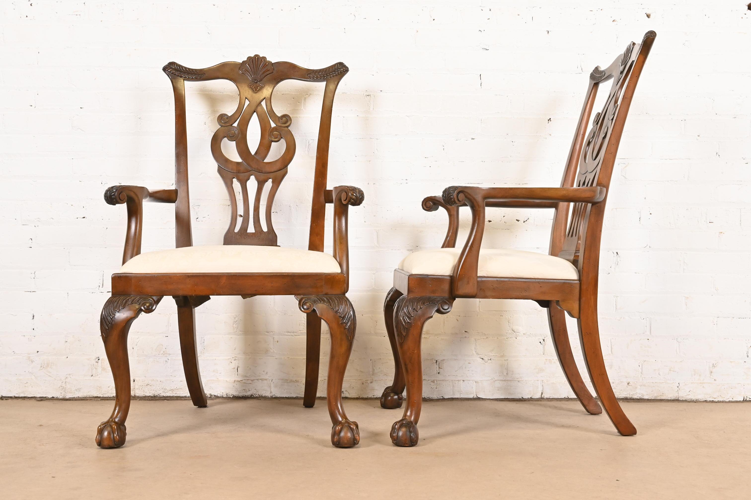 Drexel Heritage Chippendale geschnitzt Mahagoni Esszimmerstühle, Satz von sechs im Angebot 1