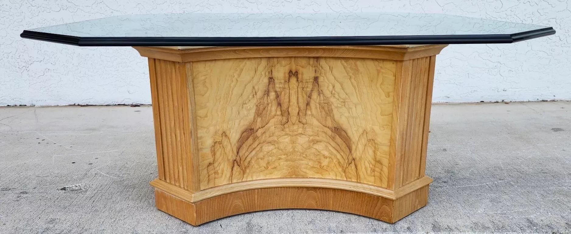 Neoclassical Drexel Heritage Corinthian Coffee Table For Sale