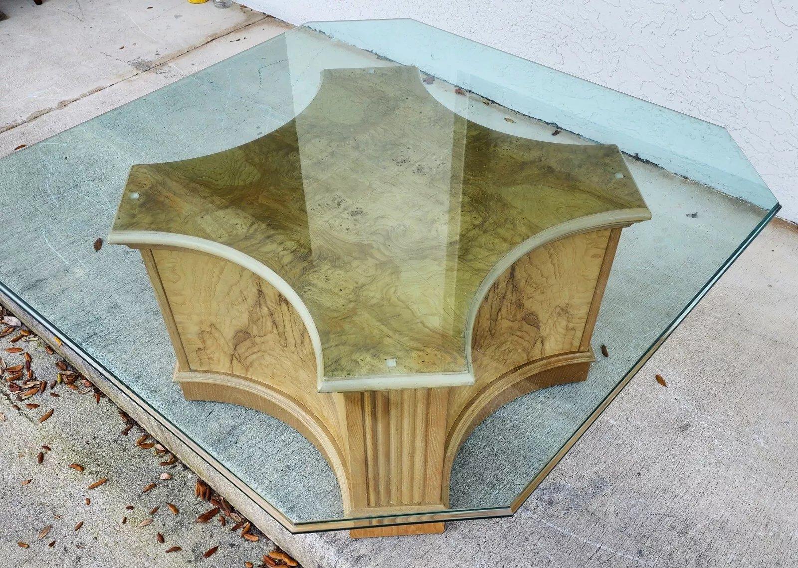 Drexel Heritage Corinthian Coffee Table For Sale 1