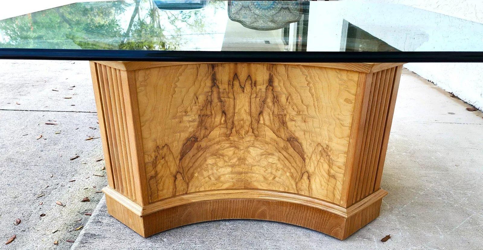 Drexel Heritage Corinthian Coffee Table For Sale 2