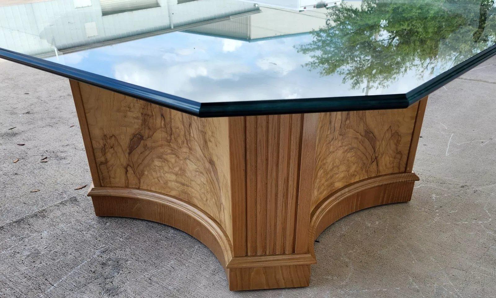 Drexel Heritage Corinthian Coffee Table For Sale 3