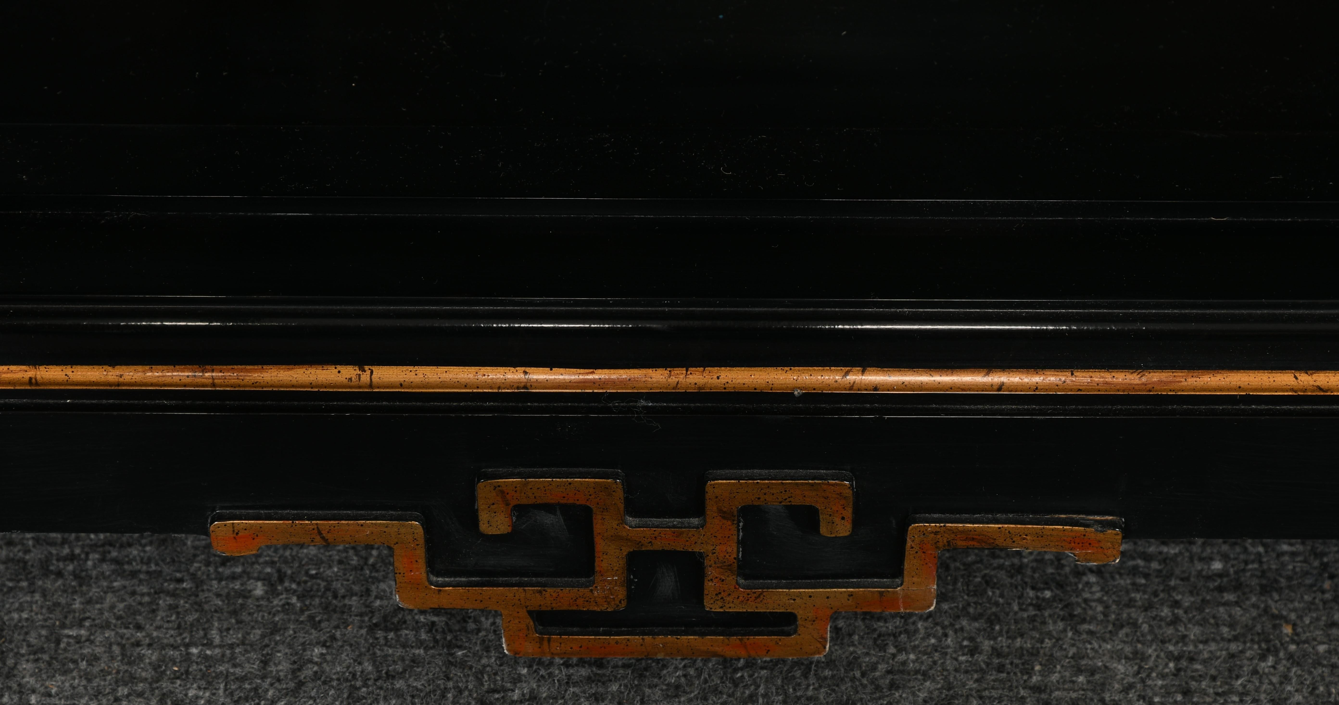 Drexel Heritage Display Cabinet, 1980s 2