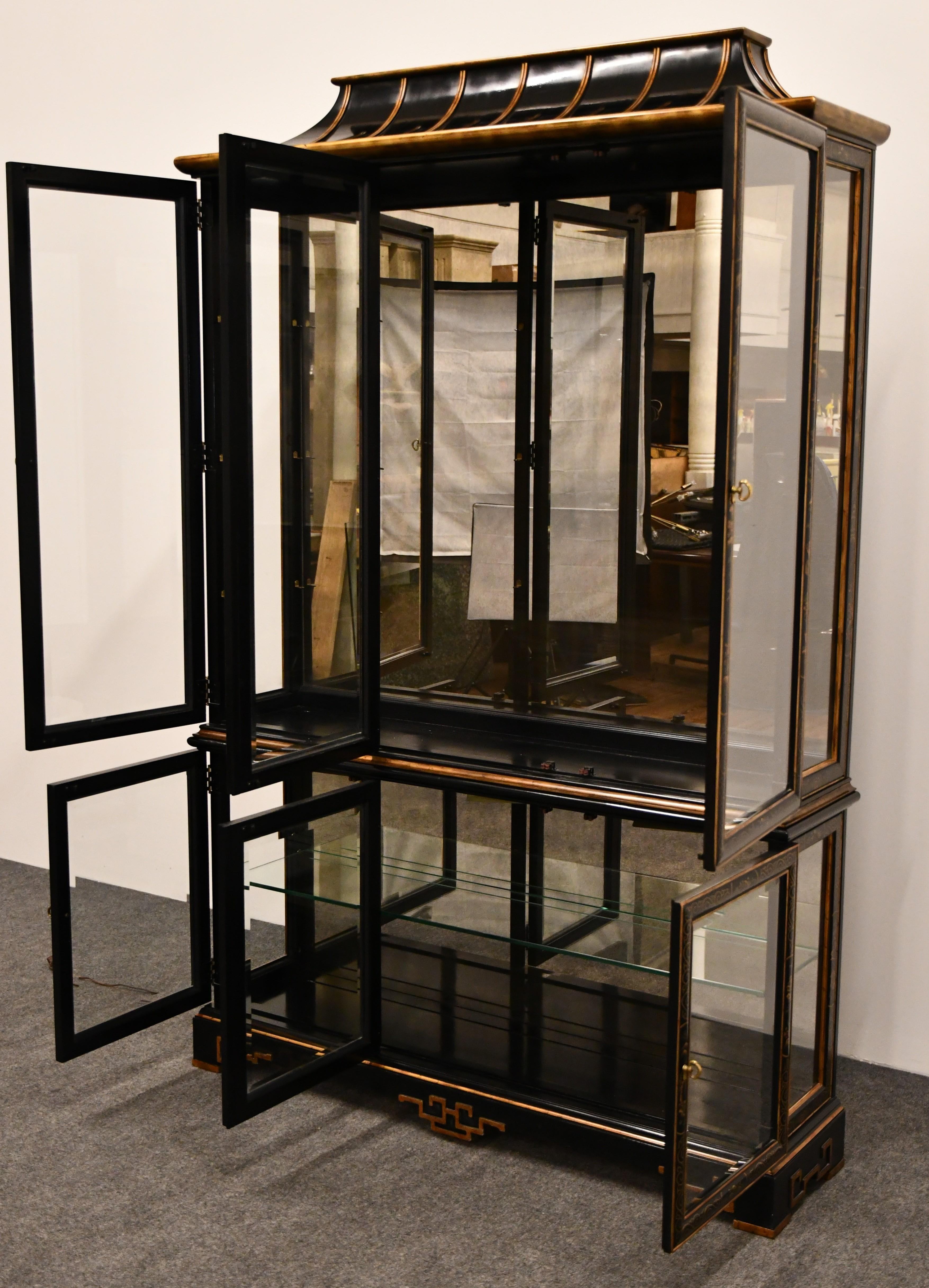 American Drexel Heritage Display Cabinet, 1980s
