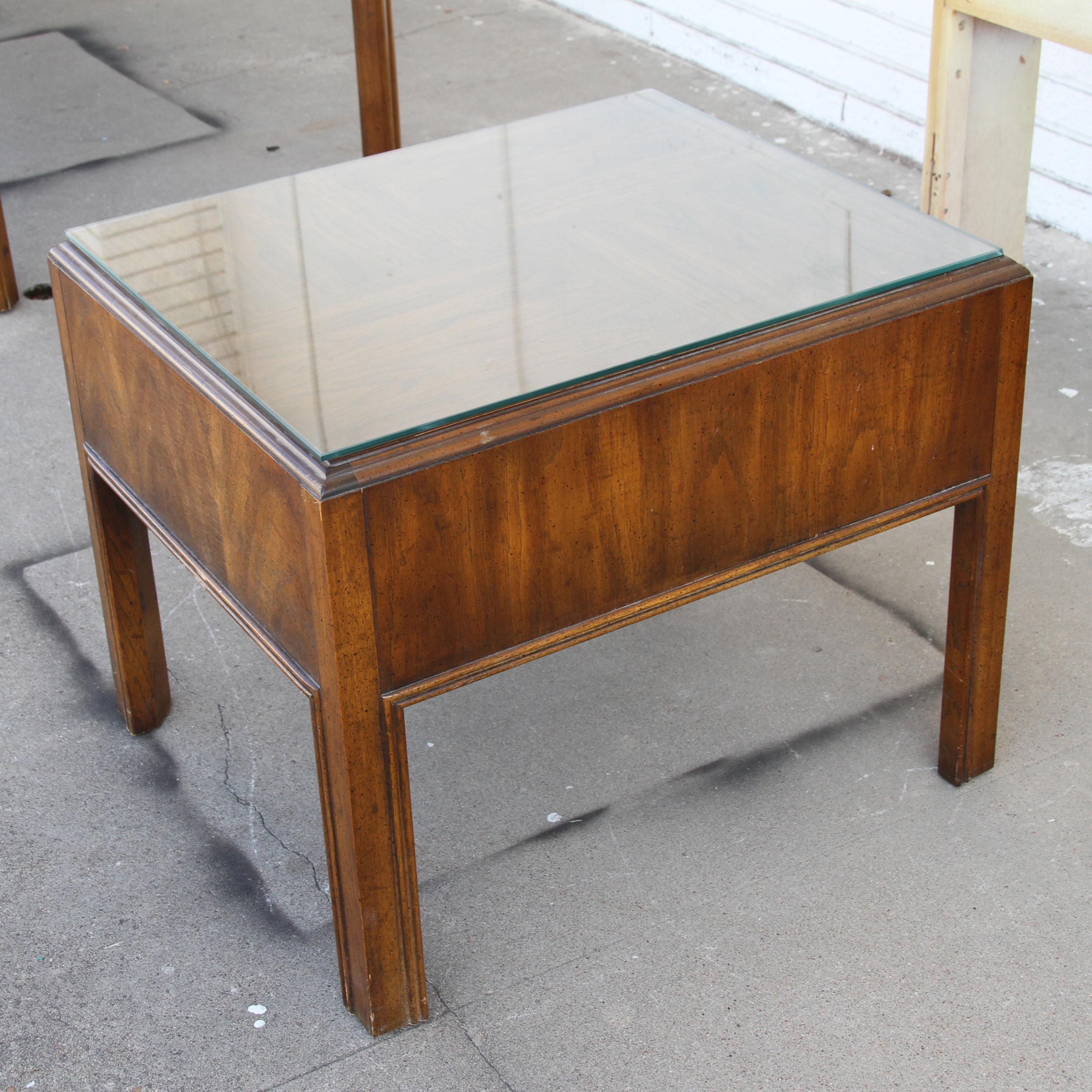Late 20th Century Drexel heritage end table
