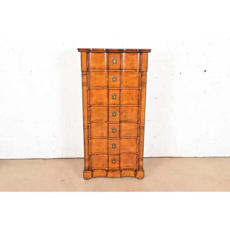 Drexel Heritage Französisch Empire geschnitzt Obstholz Dessous Chest oder Semainier (Louis XVI.) im Angebot