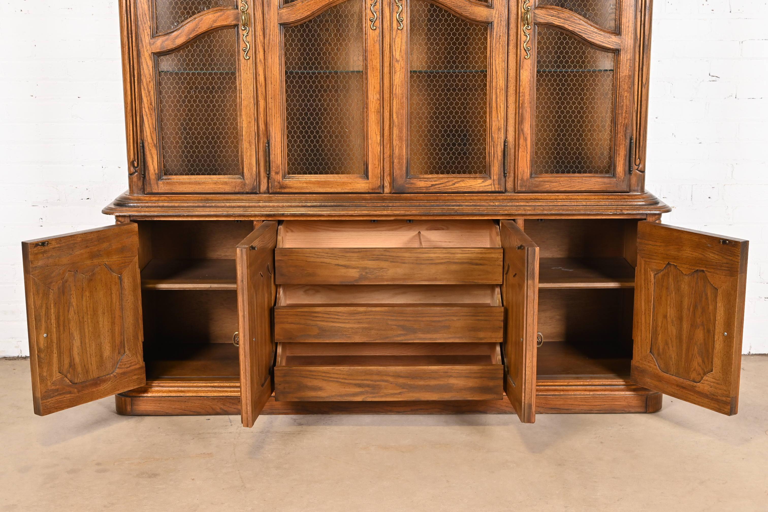 Drexel Heritage French Provincial Carved Oak Lighted Breakfront Bookcase Cabinet For Sale 7