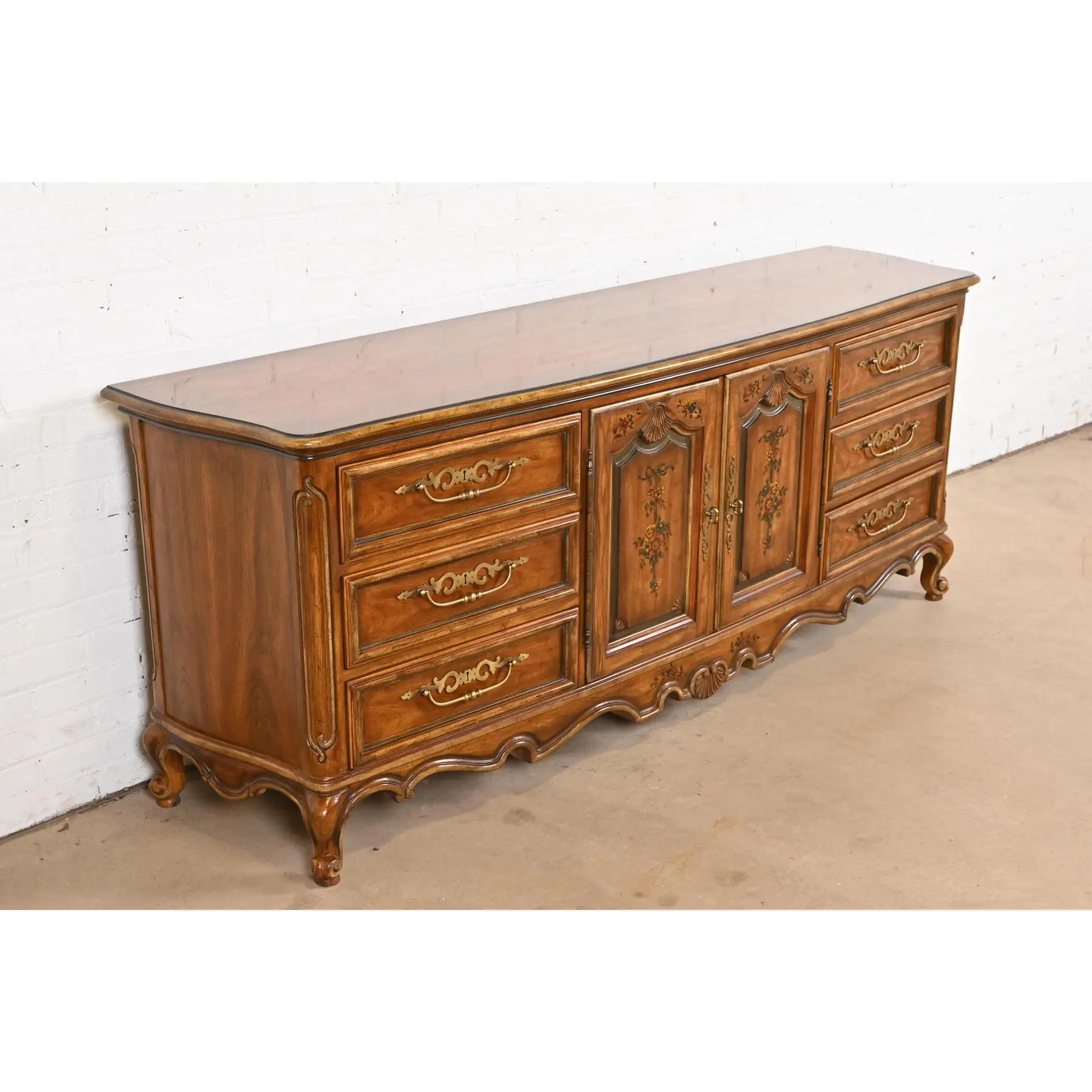 Drexel Heritage French Provincial Louis XV Carved Walnut Triple Dresser, 1970s In Good Condition For Sale In South Bend, IN