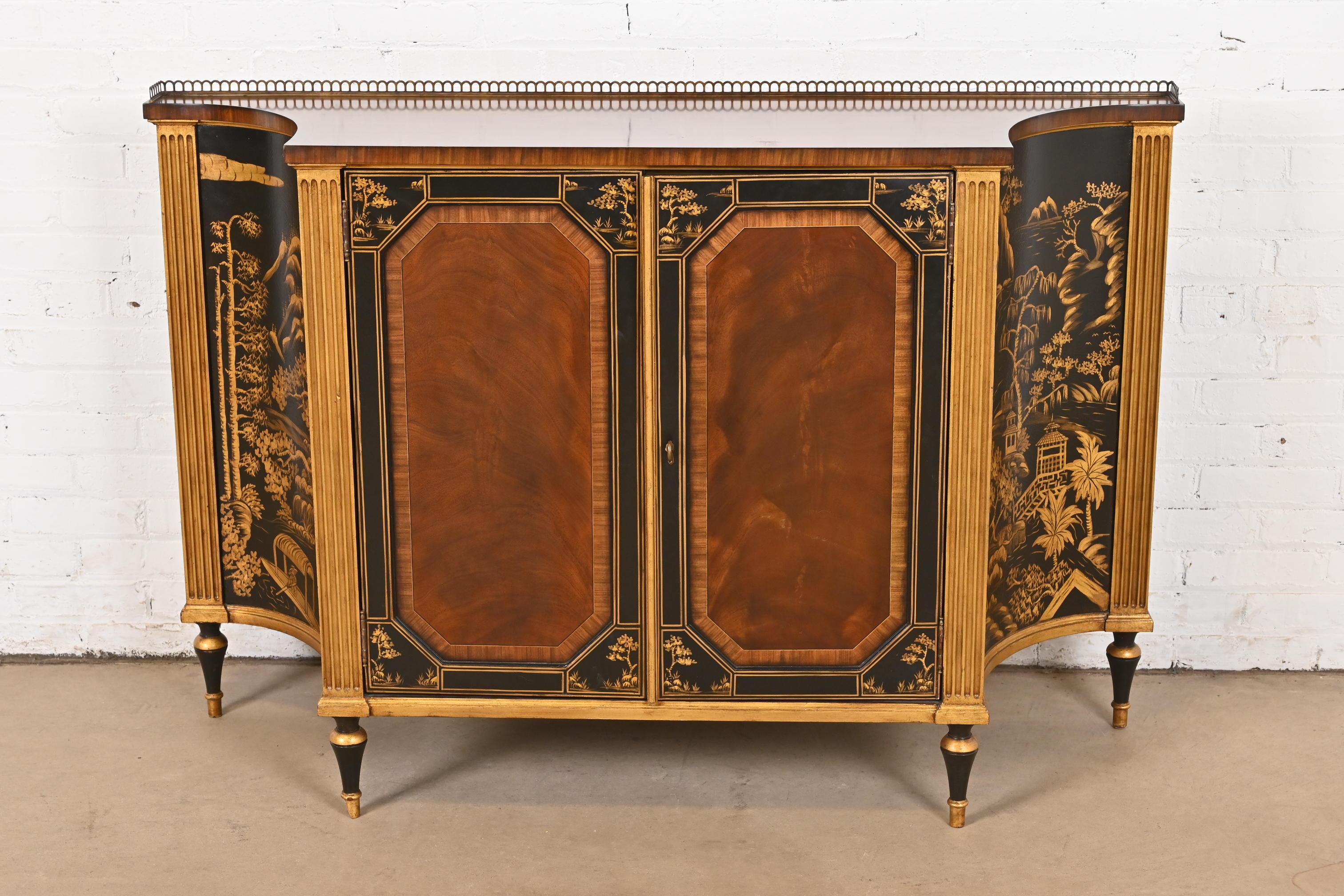Filippino Drexel Heritage Credenza francese Regency Luigi XVI Chinoiserie in mogano in vendita