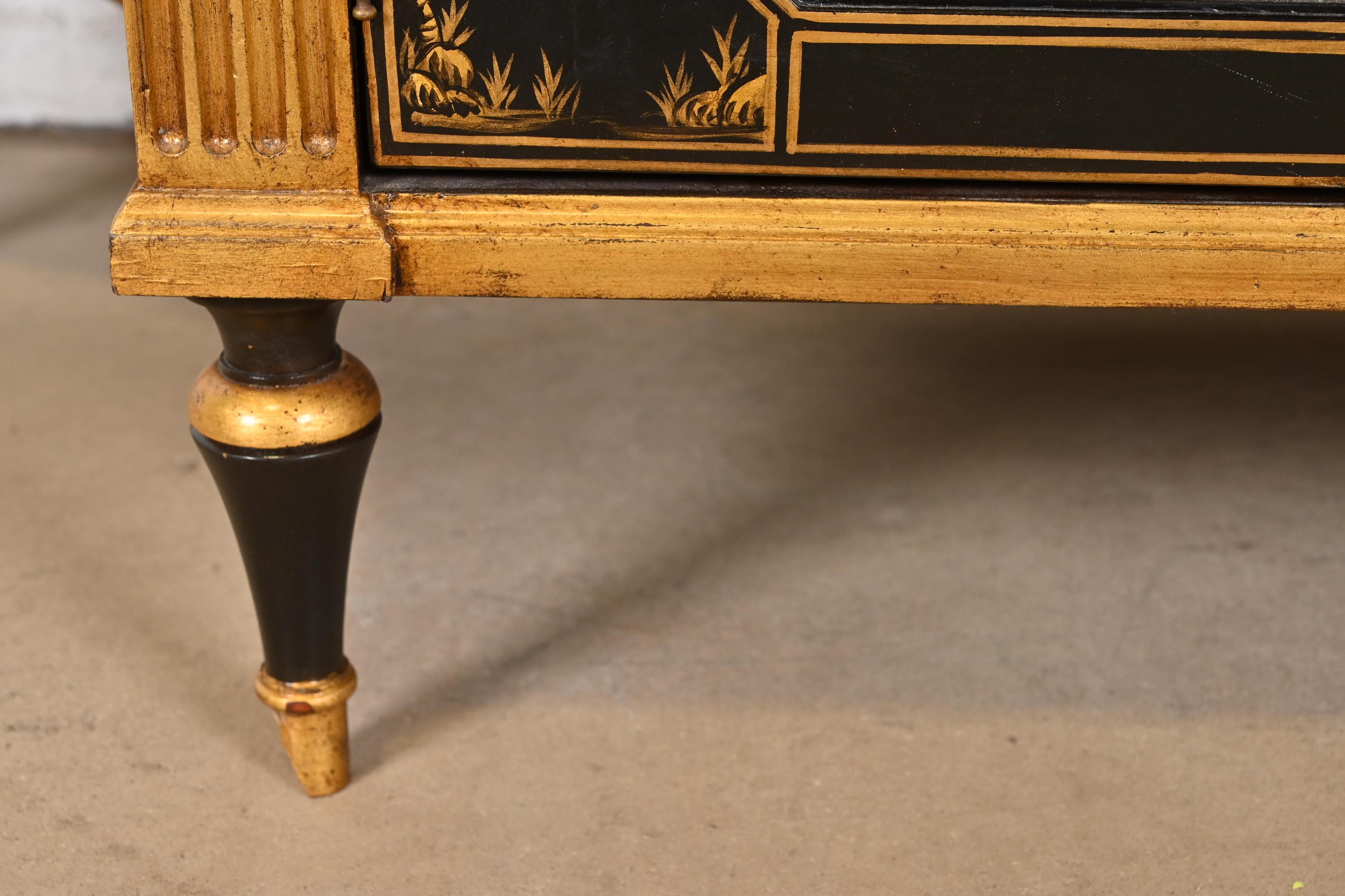 Drexel Heritage Credenza francese Regency Luigi XVI Chinoiserie in mogano in vendita 3