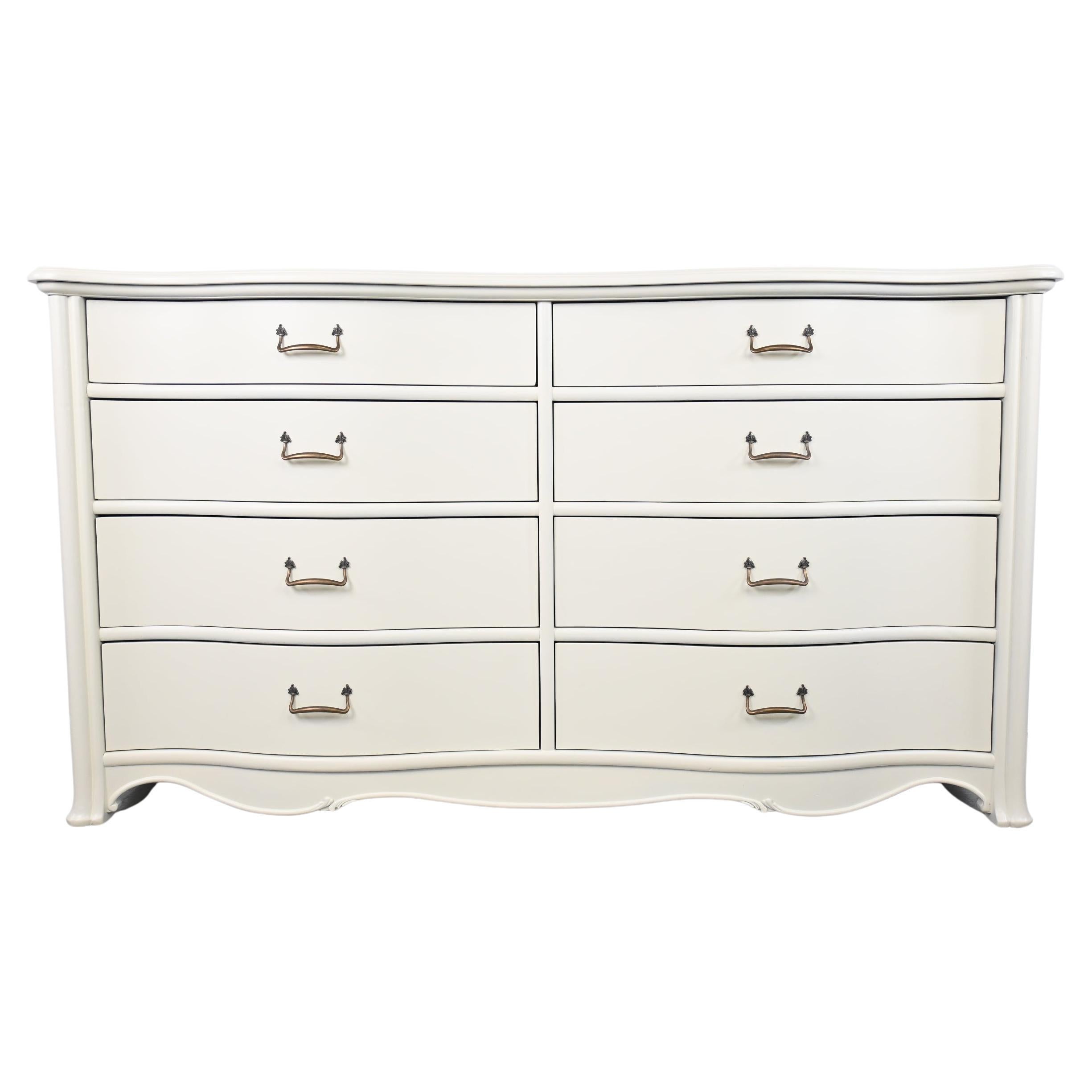 Drexel Heritage Furniture Ivory Lacquered Eight Drawer Dresser