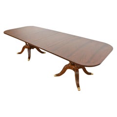 Tavolo da pranzo con piedistallo in mogano Drexel Heritage Georgian Banded Flame, rifinito