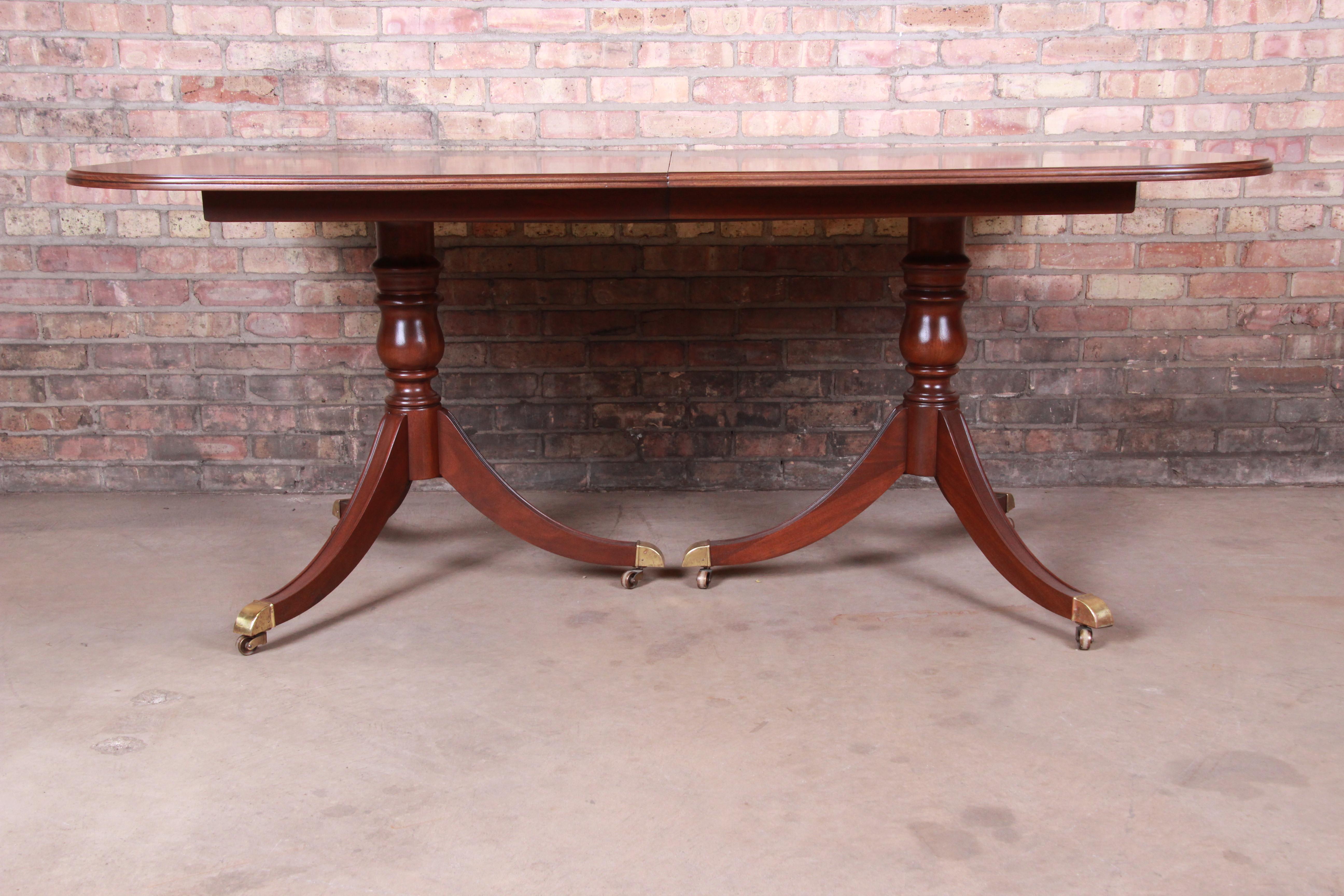 Drexel Heritage Georgian Banded Mahogany Double Pedestal Dining Table, Restored 1