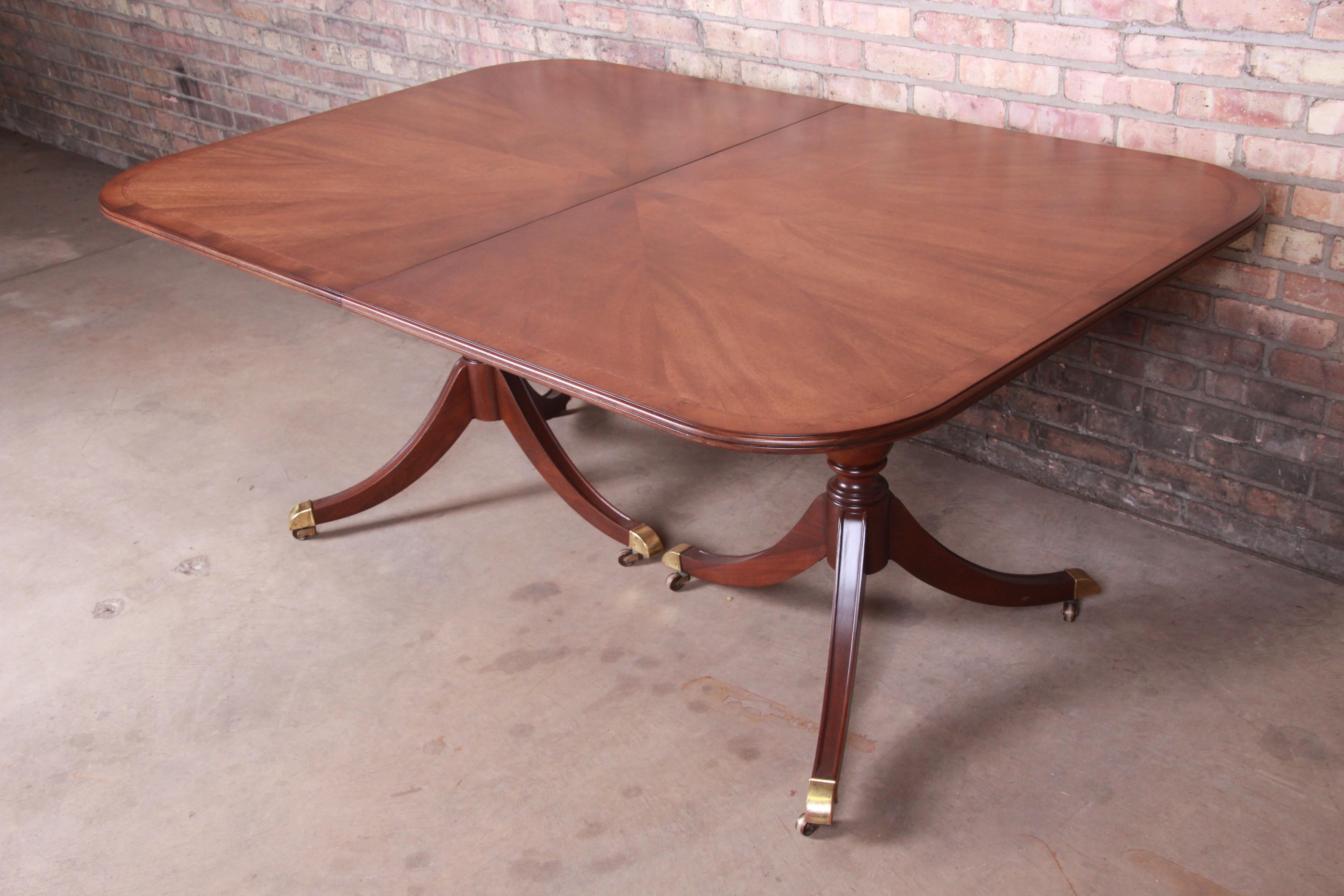 Drexel Heritage Georgian Banded Mahogany Double Pedestal Dining Table, Restored 2