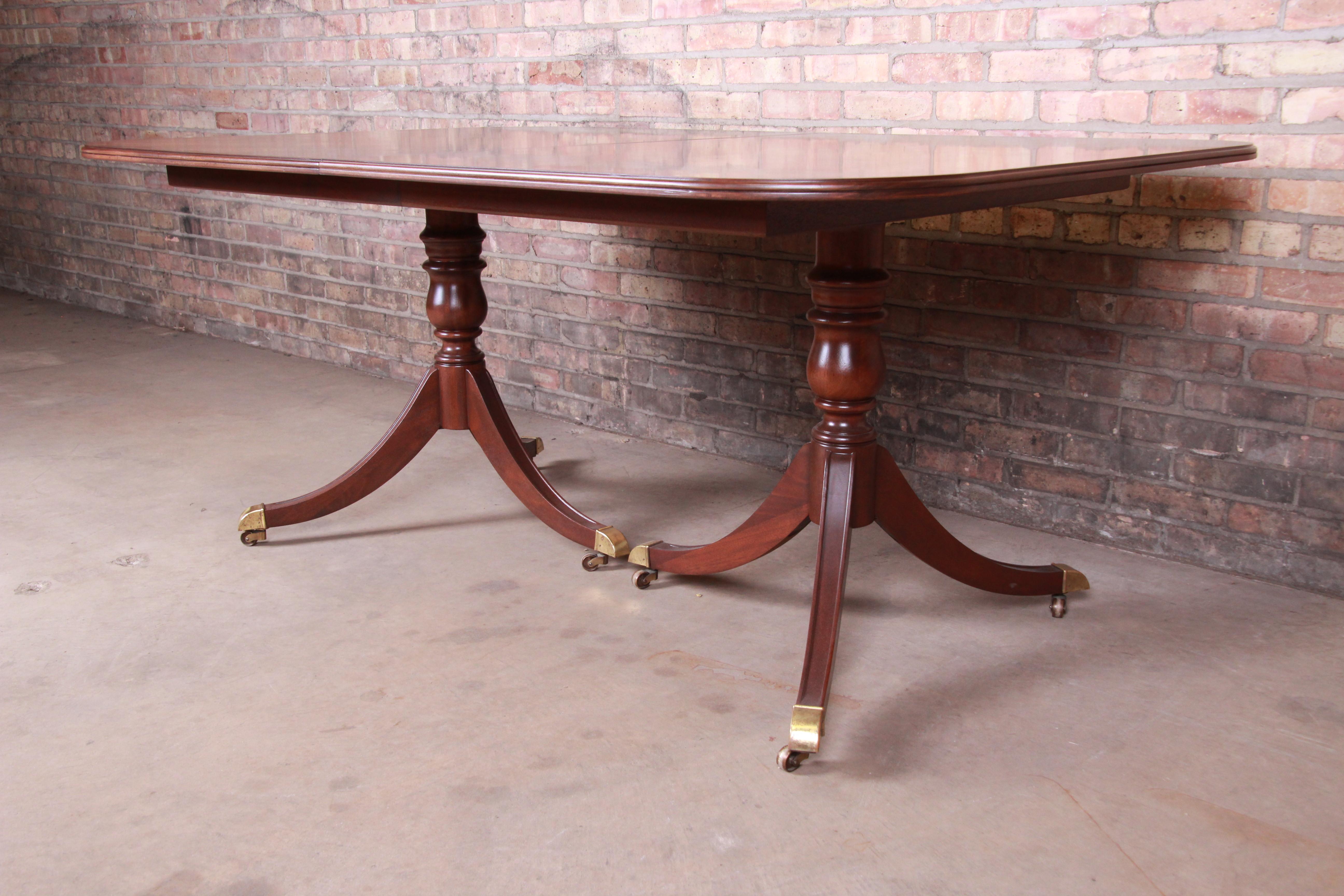 Drexel Heritage Georgian Banded Mahogany Double Pedestal Dining Table, Restored 3