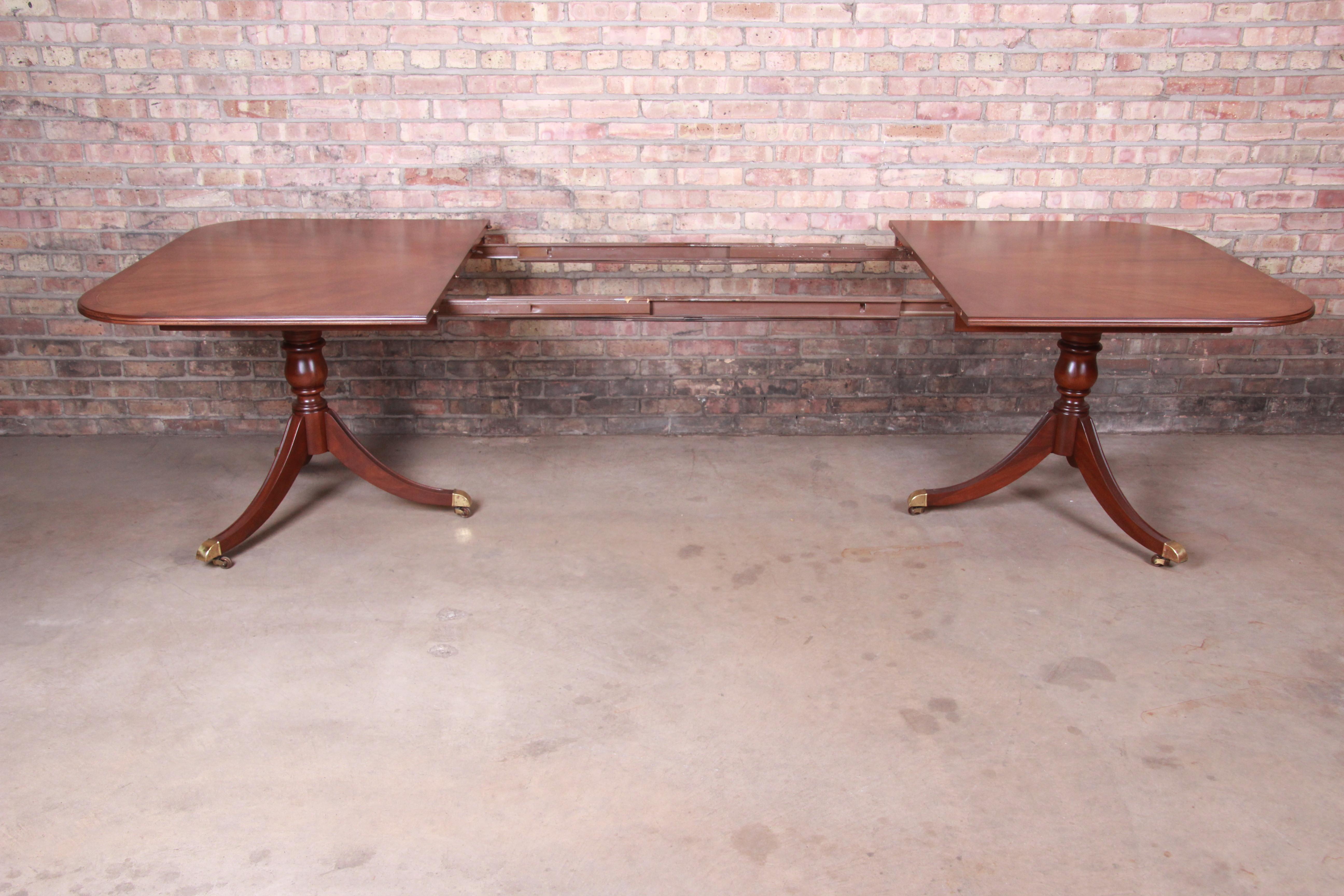 20th Century Drexel Heritage Georgian Banded Mahogany Double Pedestal Dining Table, Restored