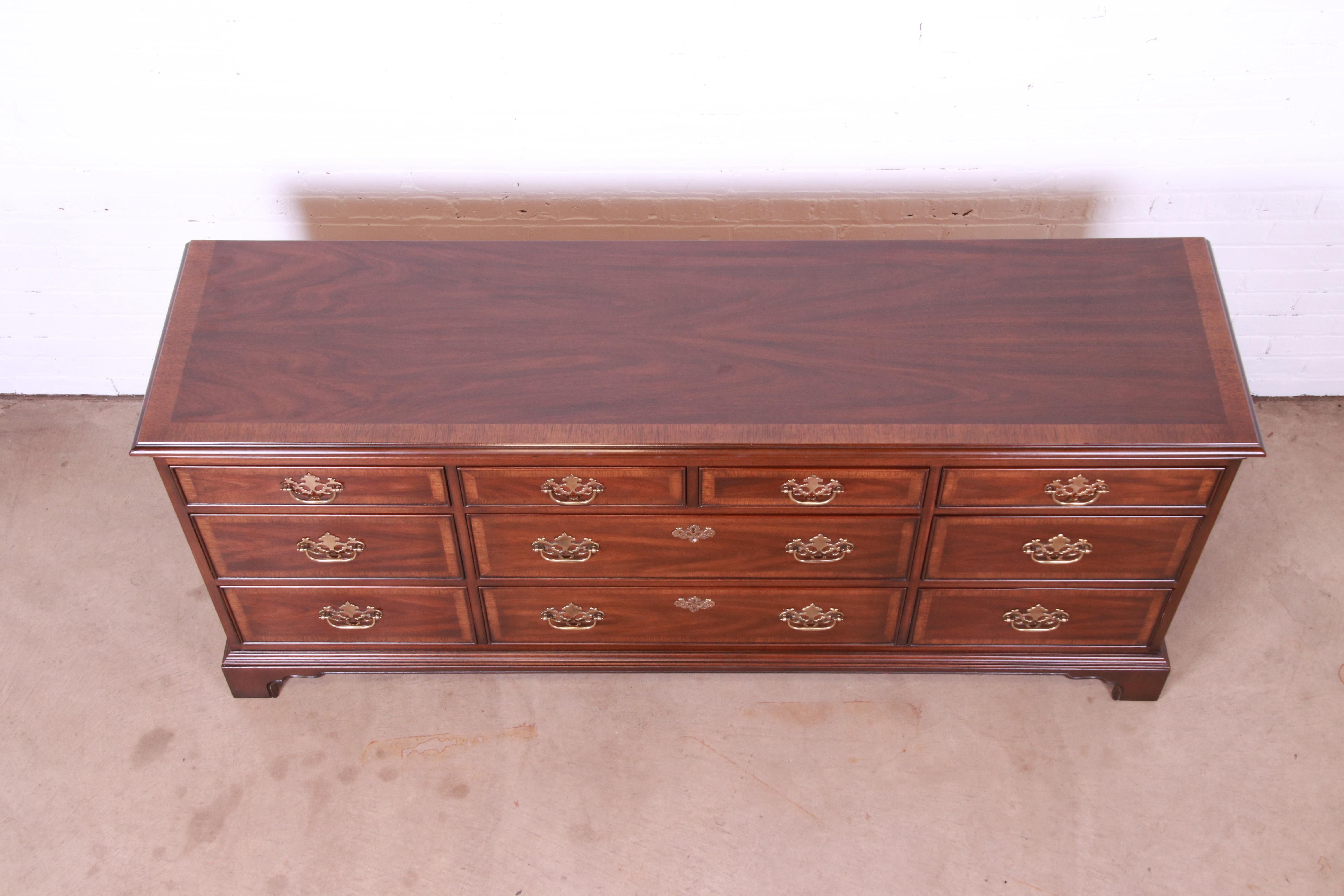 Drexel Heritage Georgian Banded Mahogany Ten-Drawer Dresser or Credenza 5