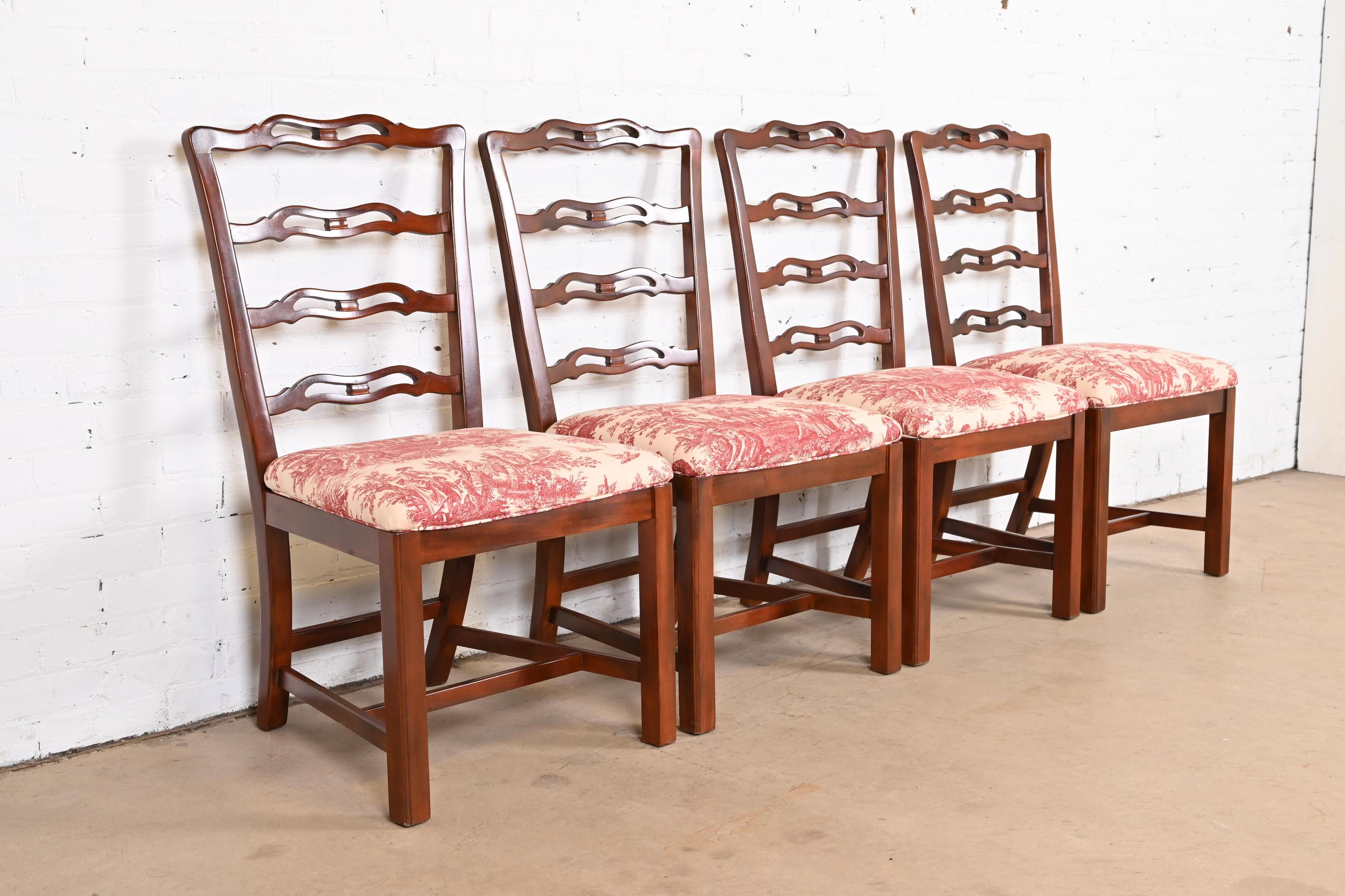 Drexel Heritage Georgian Carved Mahogany Dining Chairs, Set of Four In Good Condition In South Bend, IN