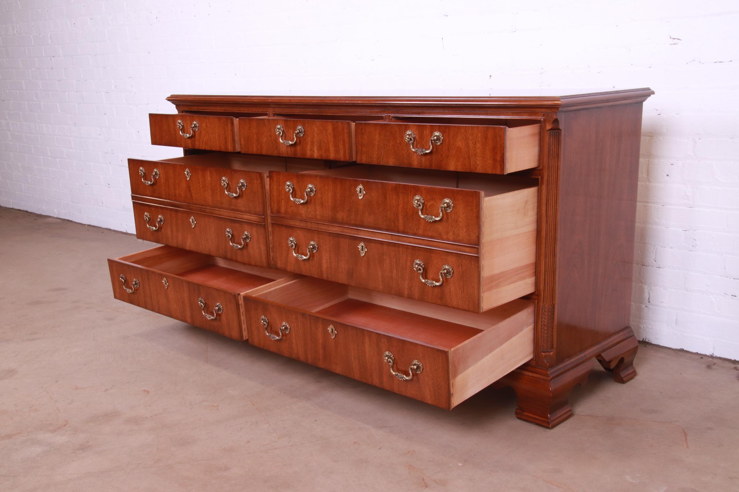 Drexel Heritage Georgian Carved Mahogany Dresser or Credenza In Good Condition In South Bend, IN